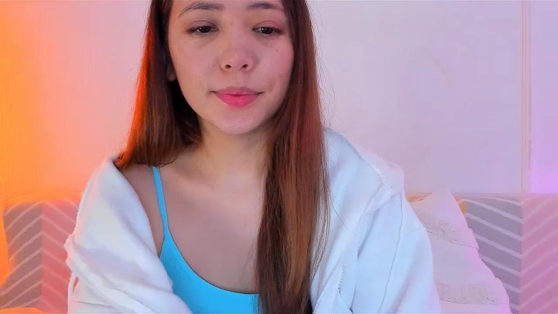 Gallery image thumbnail from Emarynmaya's myfreecams stream on, 01/12/2024, 21:48 image 15 of 20