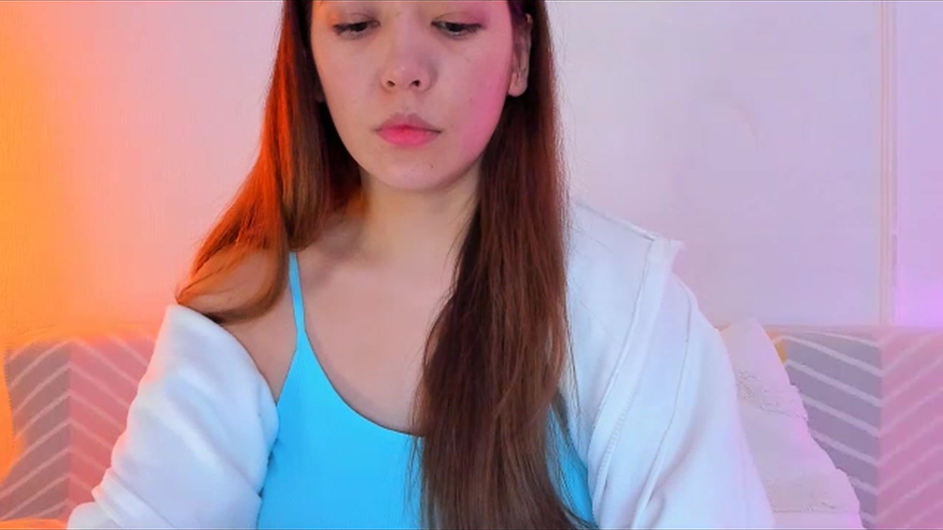 Gallery image thumbnail from Emarynmaya's myfreecams stream on, 01/12/2024, 21:48 image 19 of 20