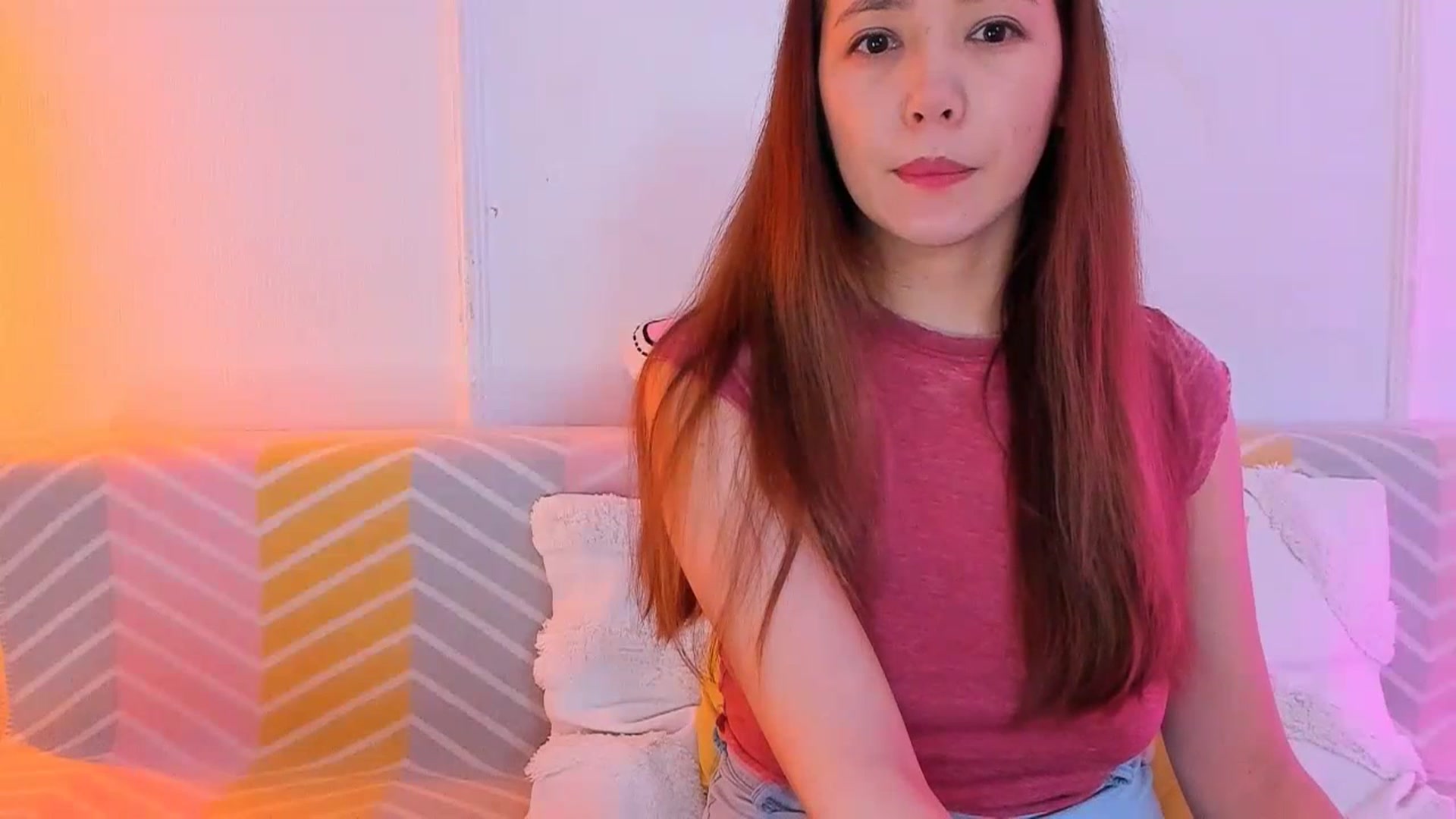 Gallery image thumbnail from Emarynmaya's myfreecams stream on, 01/23/2024, 19:27 image 4 of 20