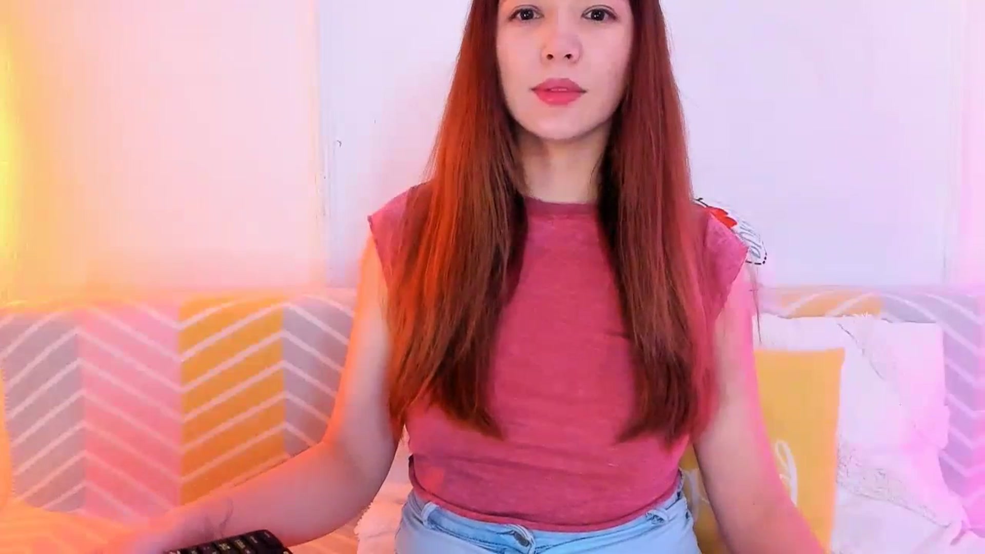 Gallery image thumbnail from Emarynmaya's myfreecams stream on, 01/23/2024, 19:27 image 19 of 20