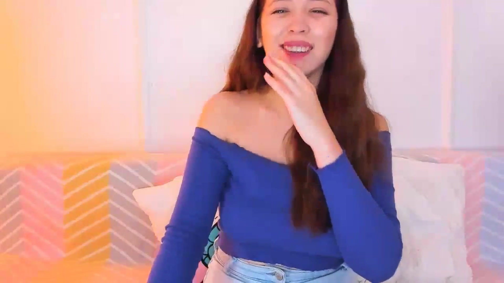 Gallery image thumbnail from Emarynmaya's myfreecams stream on, 02/13/2024, 20:29 image 3 of 20