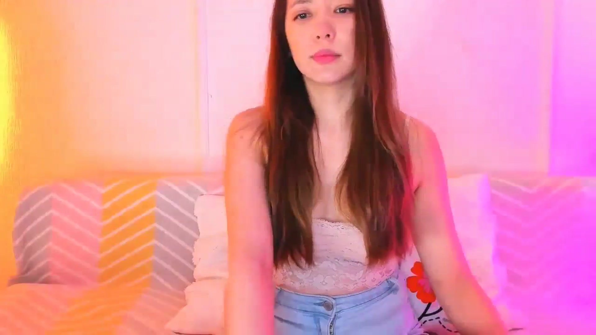 Gallery image thumbnail from Emarynmaya's myfreecams stream on, 02/23/2024, 19:00 image 14 of 20