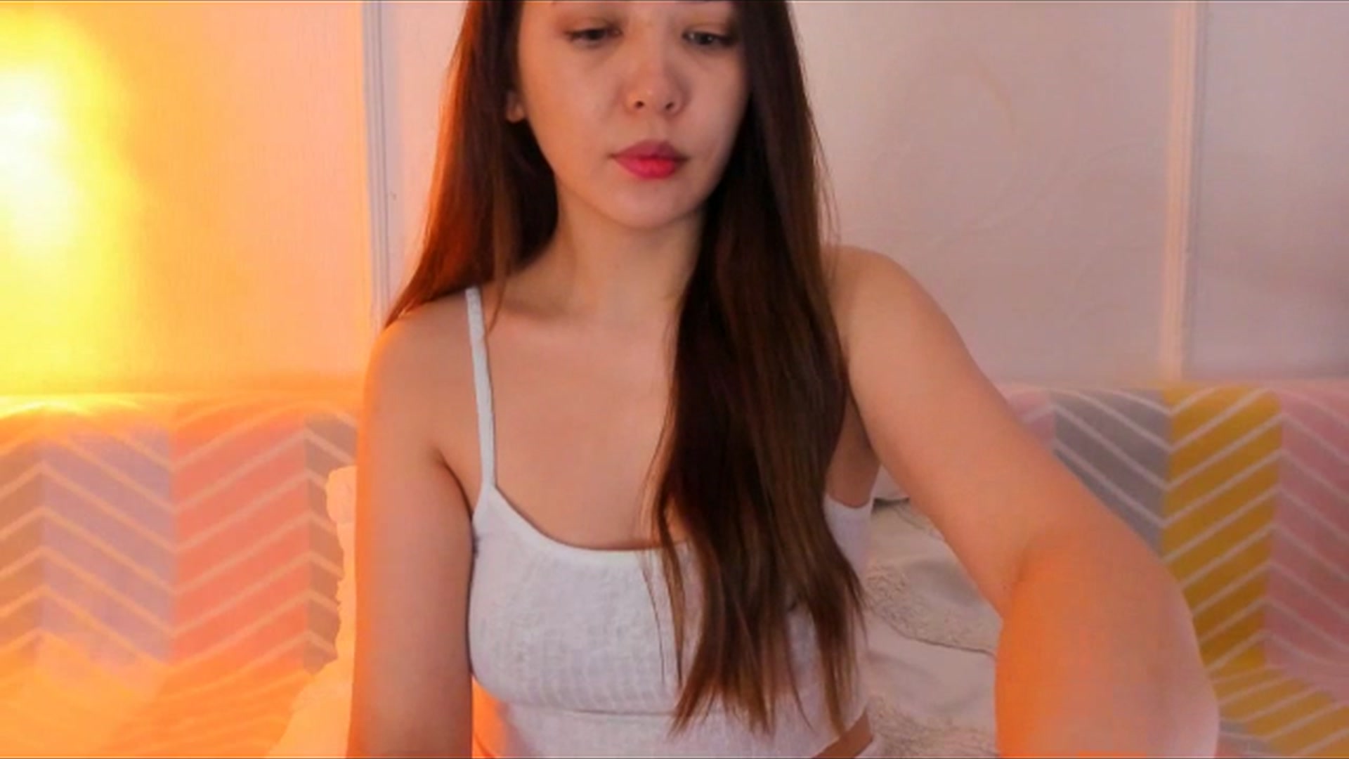 Gallery image thumbnail from Emarynmaya's myfreecams stream on, 04/03/2024, 22:29 image 4 of 20