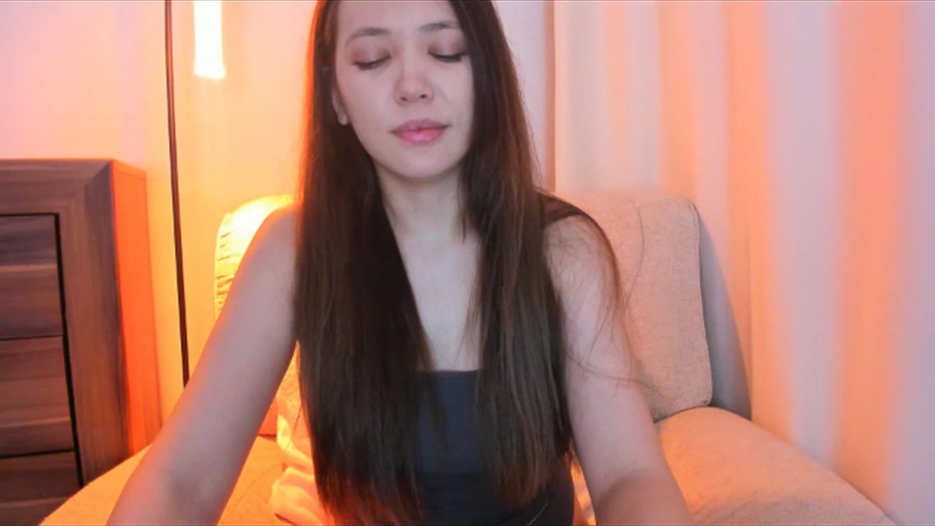 Gallery image thumbnail from Emarynmaya's myfreecams stream on, 04/08/2024, 22:25 image 13 of 20