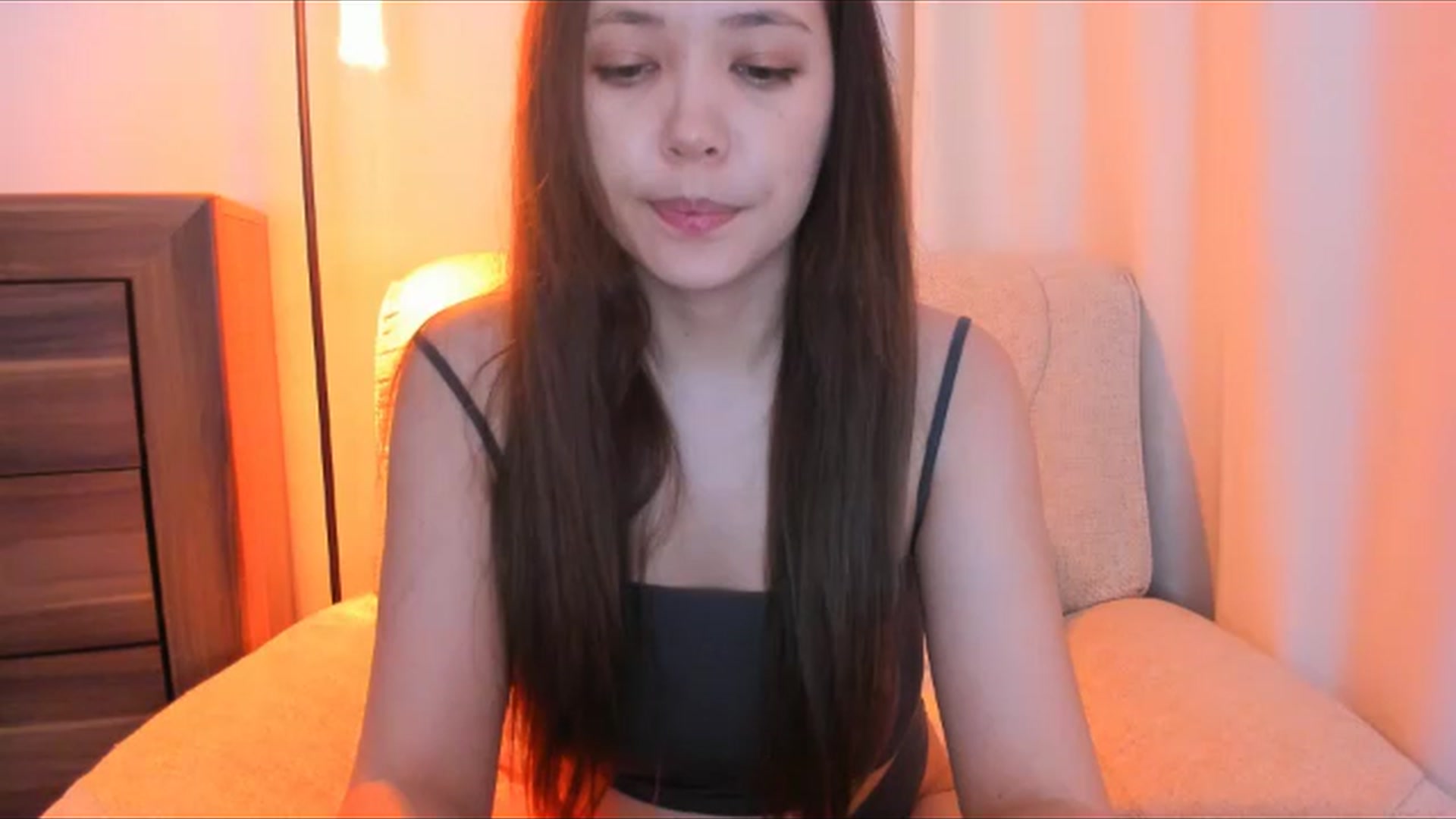 Gallery image thumbnail from Emarynmaya's myfreecams stream on, 04/08/2024, 22:25 image 20 of 20