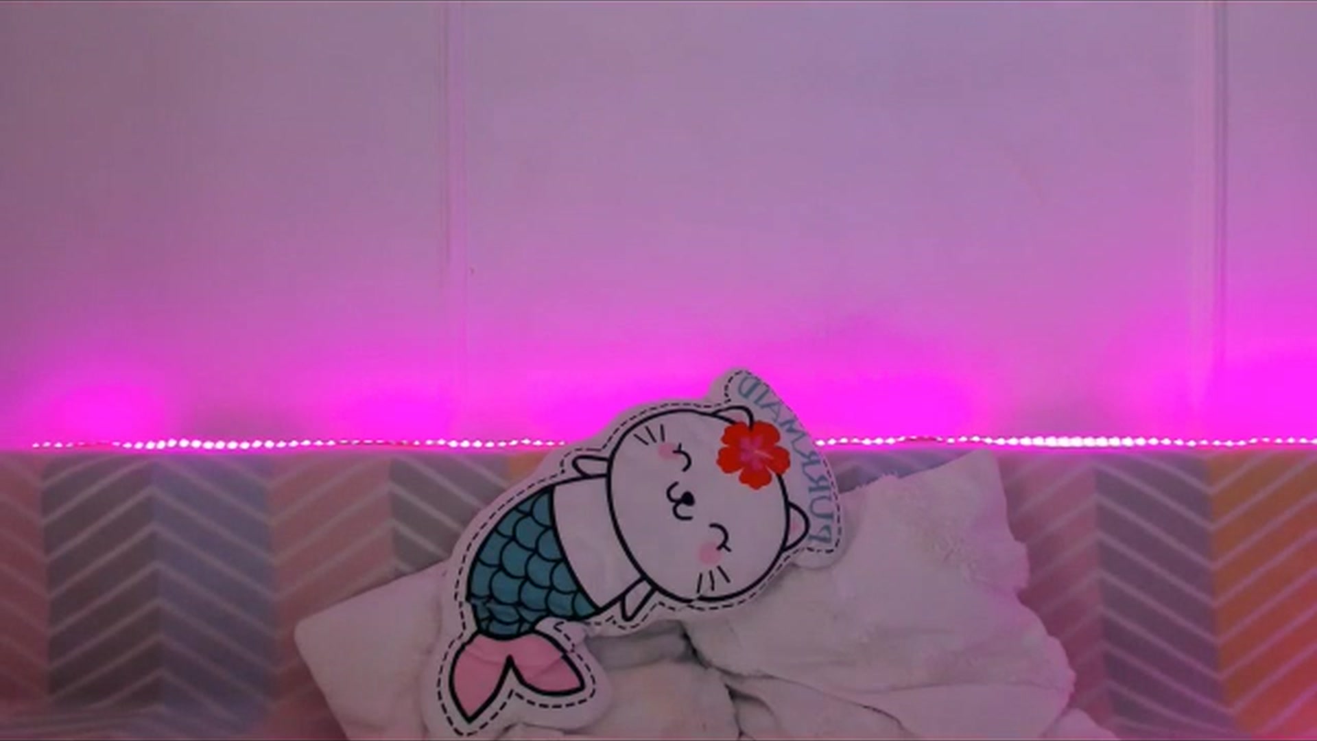 Gallery image thumbnail from Emarynmaya's myfreecams stream on, 04/22/2024, 22:13 image 4 of 20