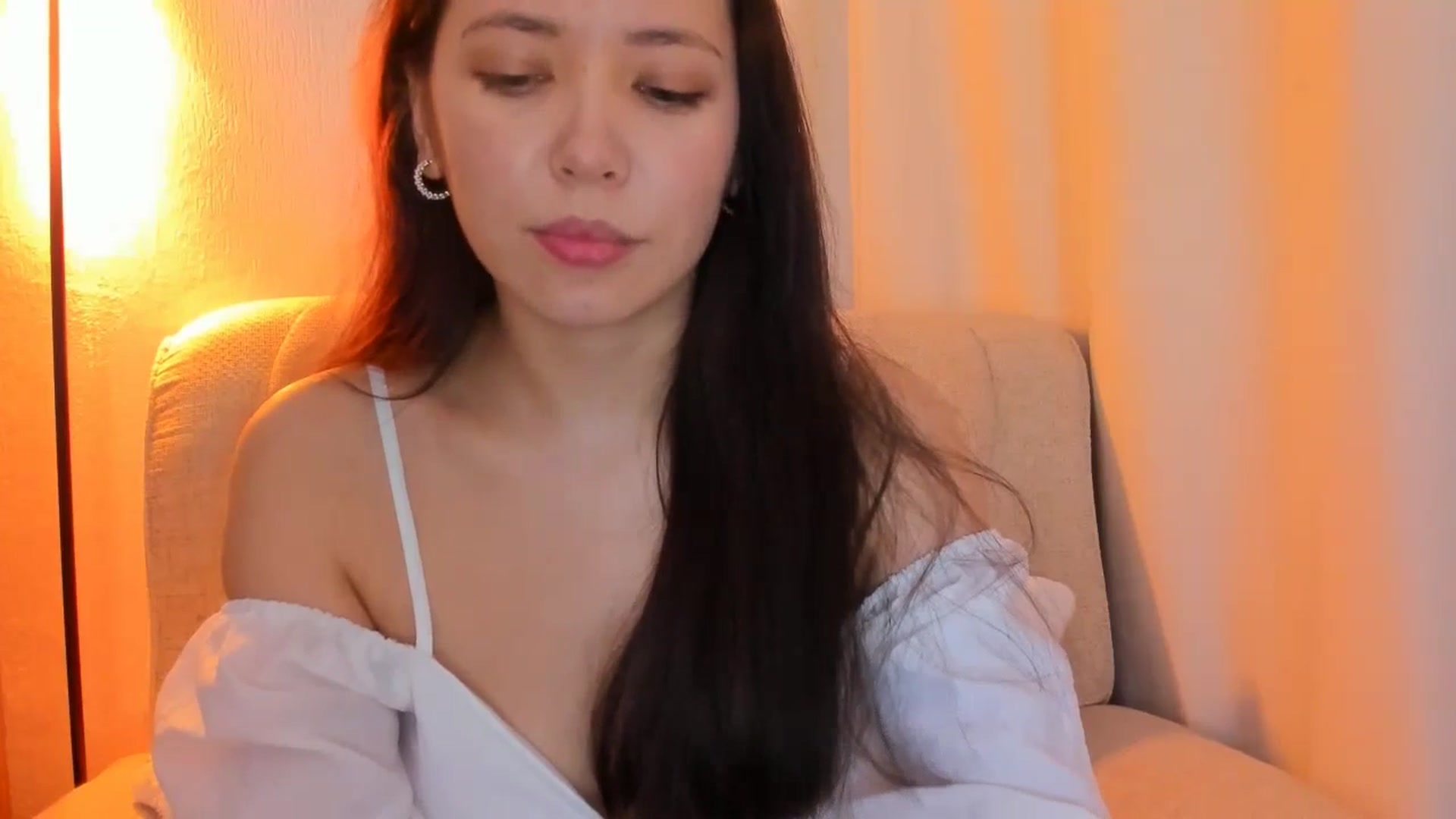 Gallery image thumbnail from Emarynmaya's myfreecams stream on, 04/26/2024, 19:13 image 10 of 20