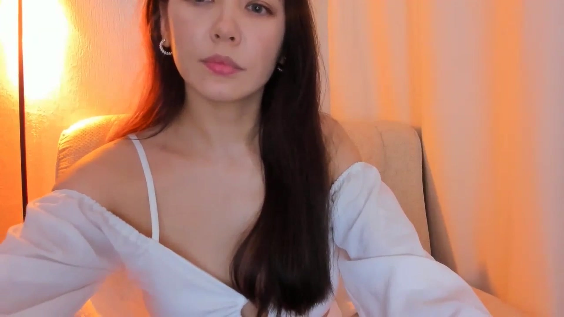 Gallery image thumbnail from Emarynmaya's myfreecams stream on, 04/26/2024, 19:13 image 2 of 20