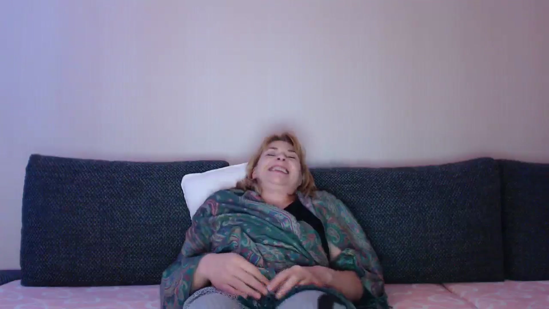 Gallery image thumbnail from EmasKnights's myfreecams stream on, 01/06/2024, 23:49 image 16 of 20