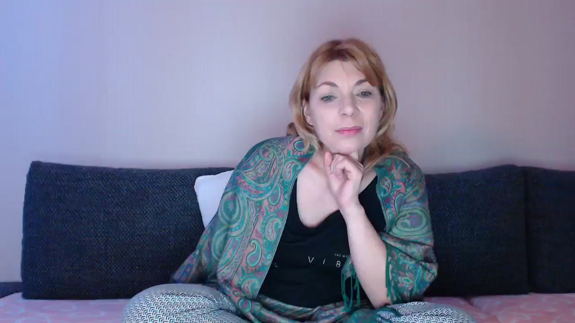 Gallery image thumbnail from EmasKnights's myfreecams stream on, 01/06/2024, 23:49 image 6 of 20