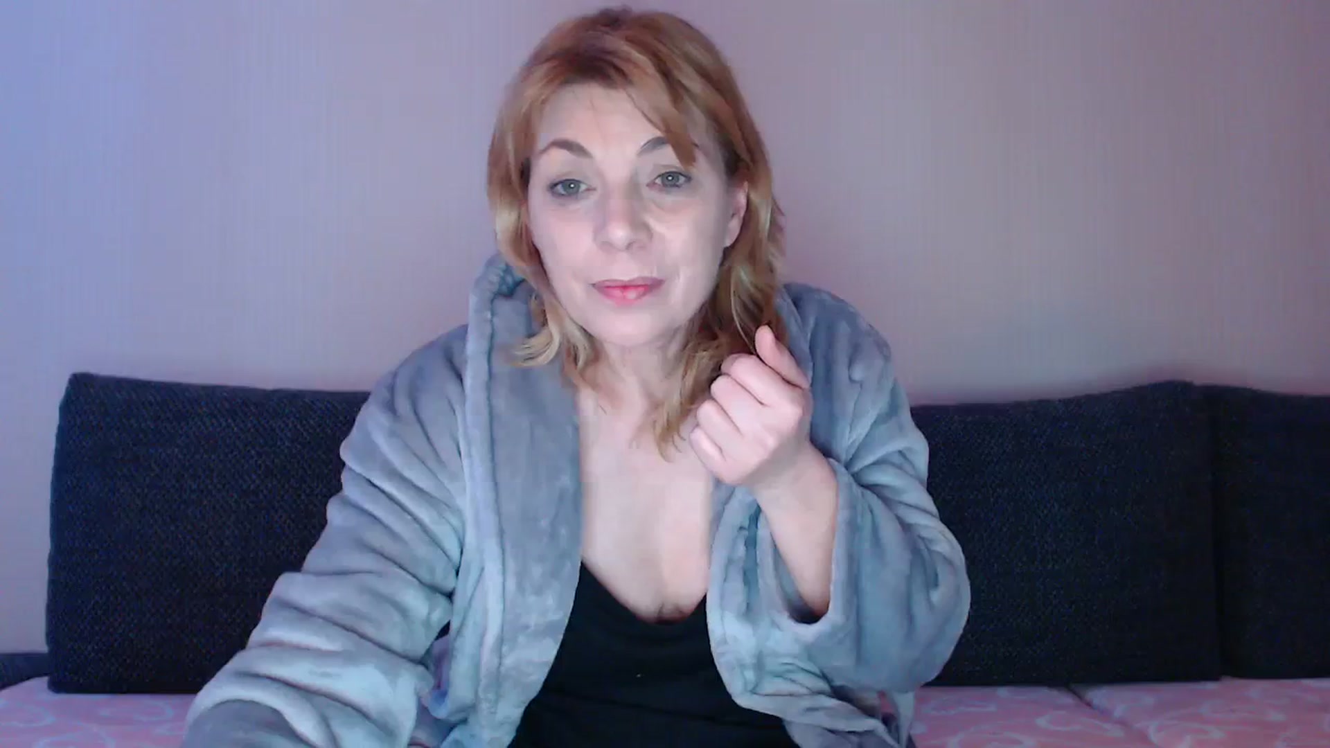 Gallery image thumbnail from EmasKnights's myfreecams stream on, 01/07/2024, 24:39 image 8 of 20