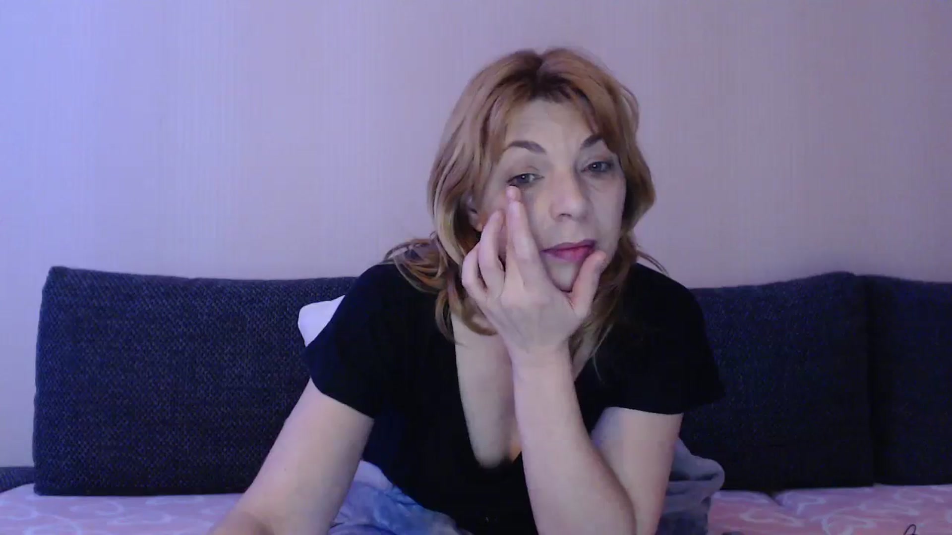 Gallery image thumbnail from EmasKnights's myfreecams stream on, 01/07/2024, 24:39 image 19 of 20
