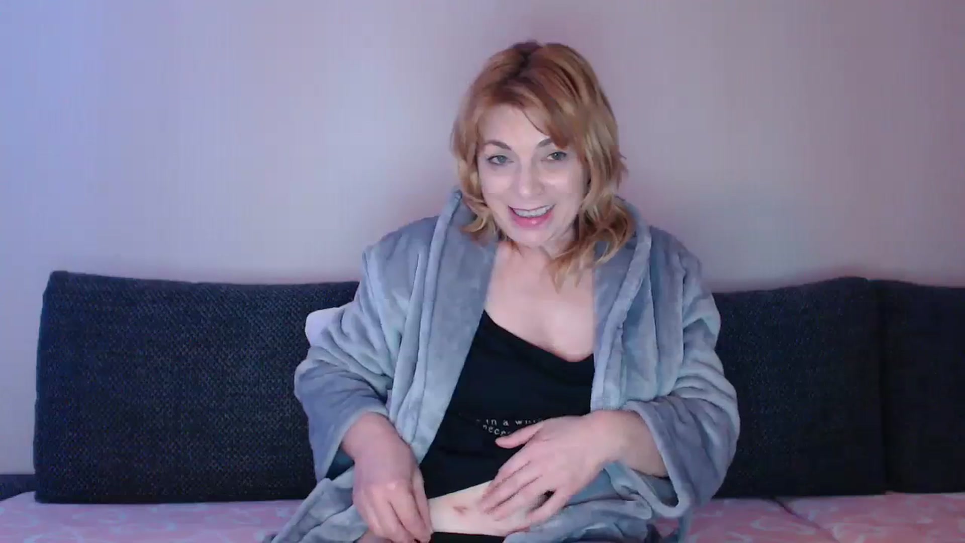Gallery image thumbnail from EmasKnights's myfreecams stream on, 01/07/2024, 24:39 image 7 of 20