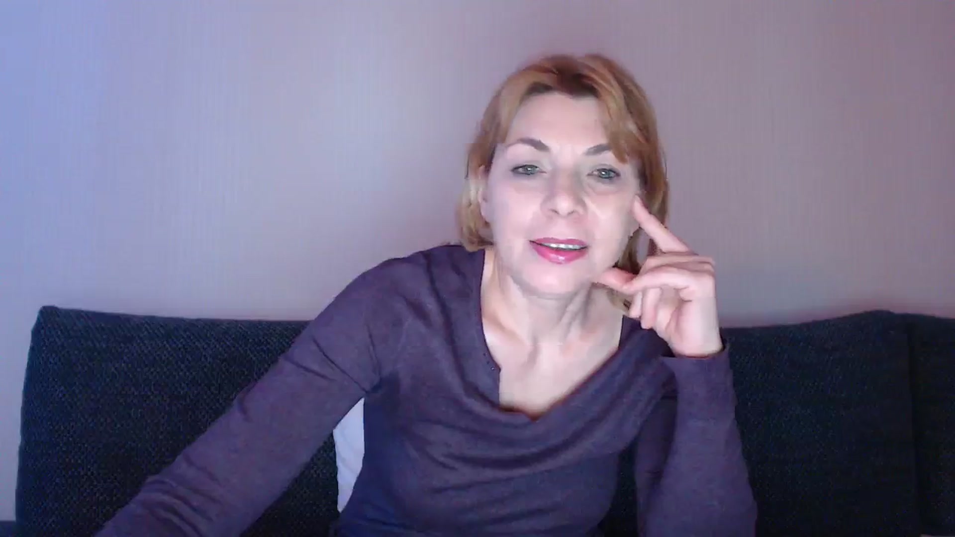 Gallery image thumbnail from EmasKnights's myfreecams stream on, 01/07/2024, 22:57 image 11 of 20