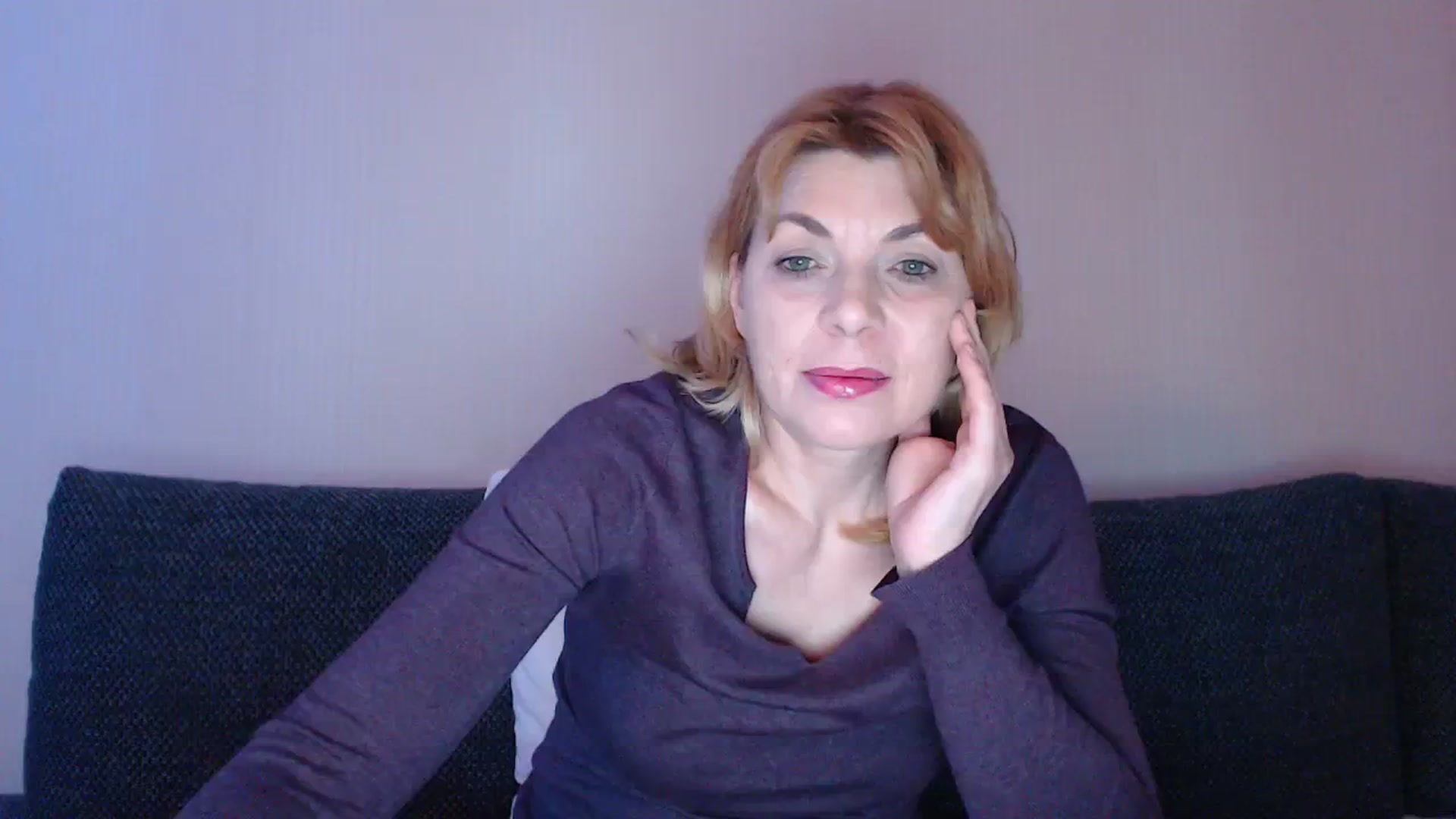 Gallery image thumbnail from EmasKnights's myfreecams stream on, 01/07/2024, 22:57 image 15 of 20