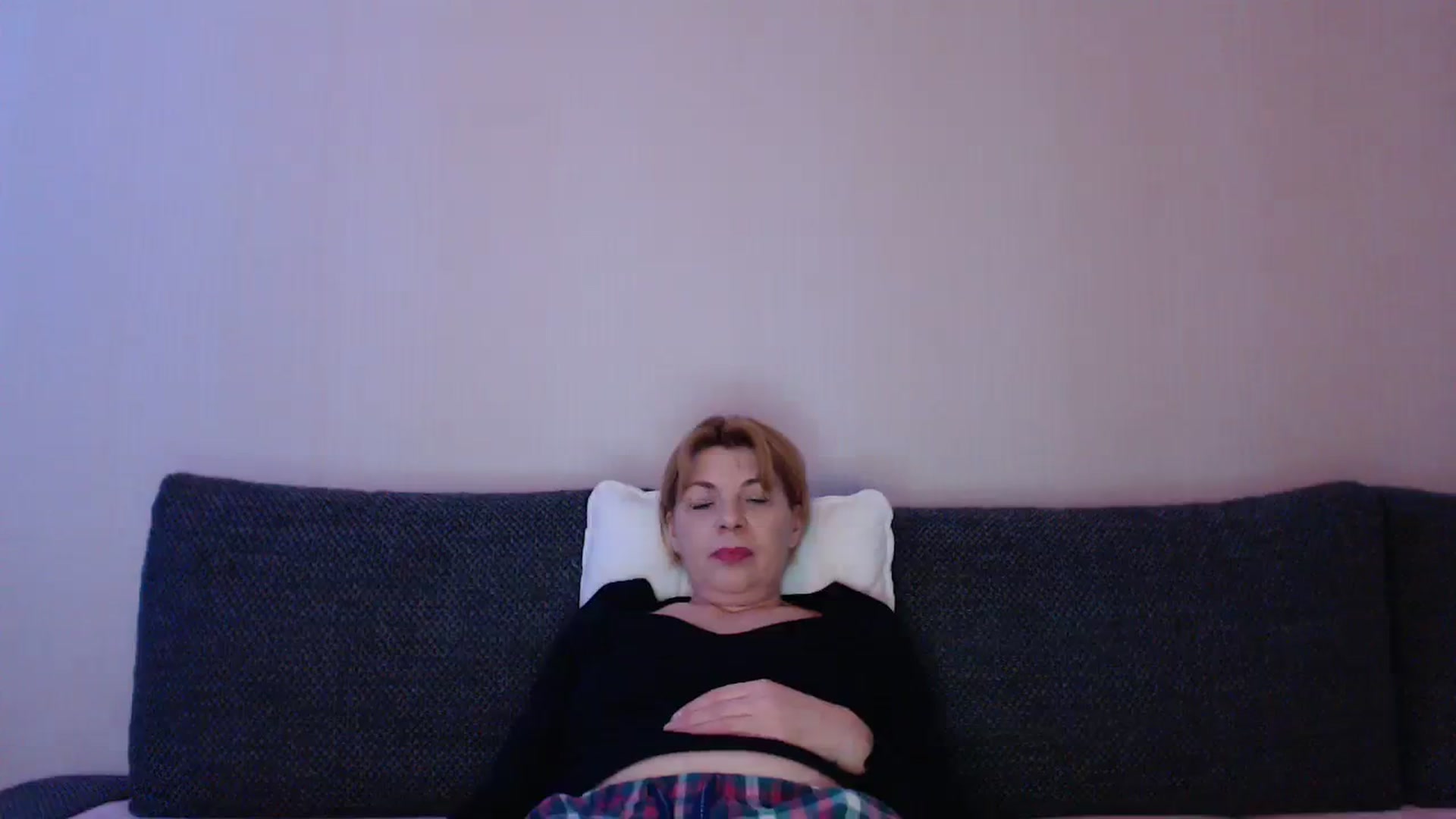 Gallery image thumbnail from EmasKnights's myfreecams stream on, 01/13/2024, 23:26 image 12 of 20