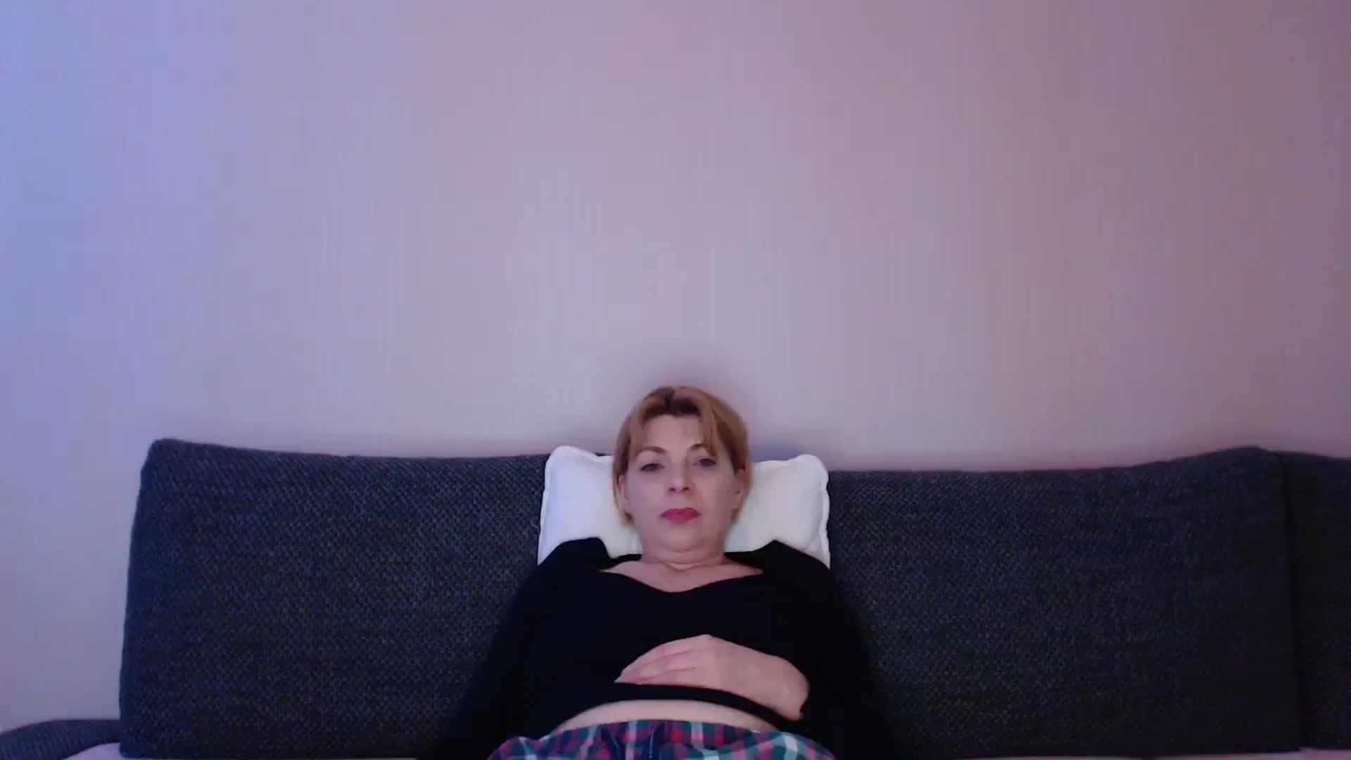 Gallery image thumbnail from EmasKnights's myfreecams stream on, 01/13/2024, 23:26 image 13 of 20