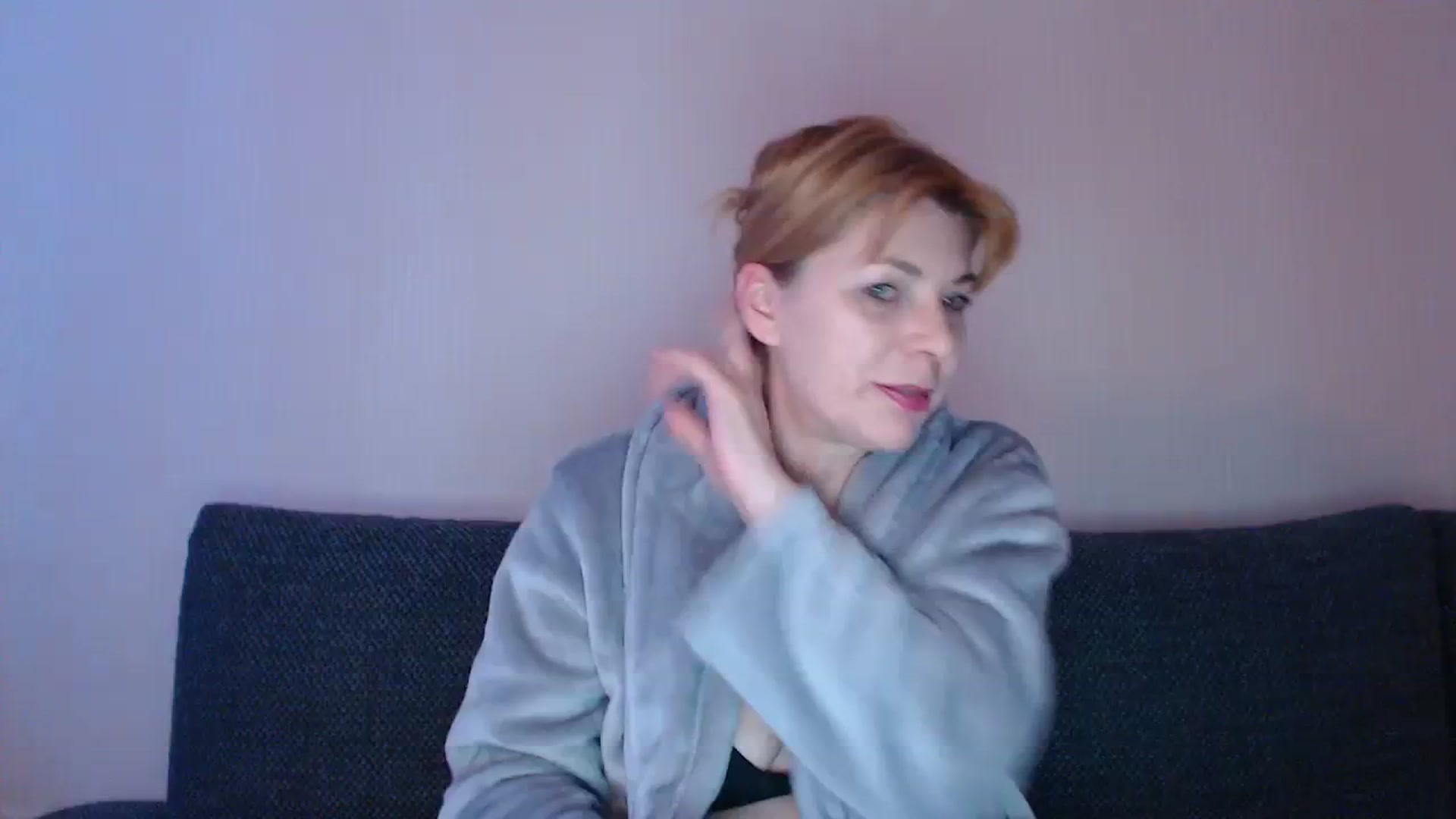 Gallery image thumbnail from EmasKnights's myfreecams stream on, 01/16/2024, 24:19 image 13 of 20