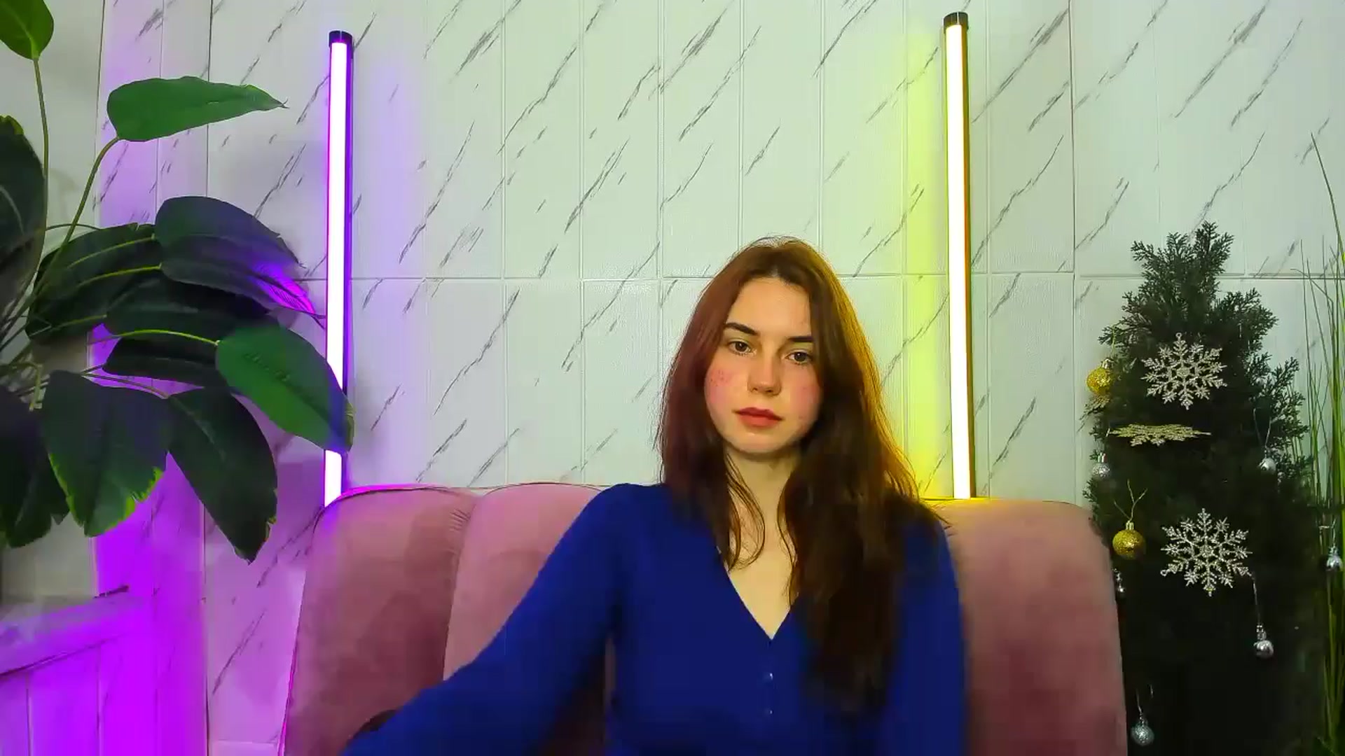 Gallery image thumbnail from EmberMoon's myfreecams stream on, 12/22/2024, 12:04 image 6 of 20