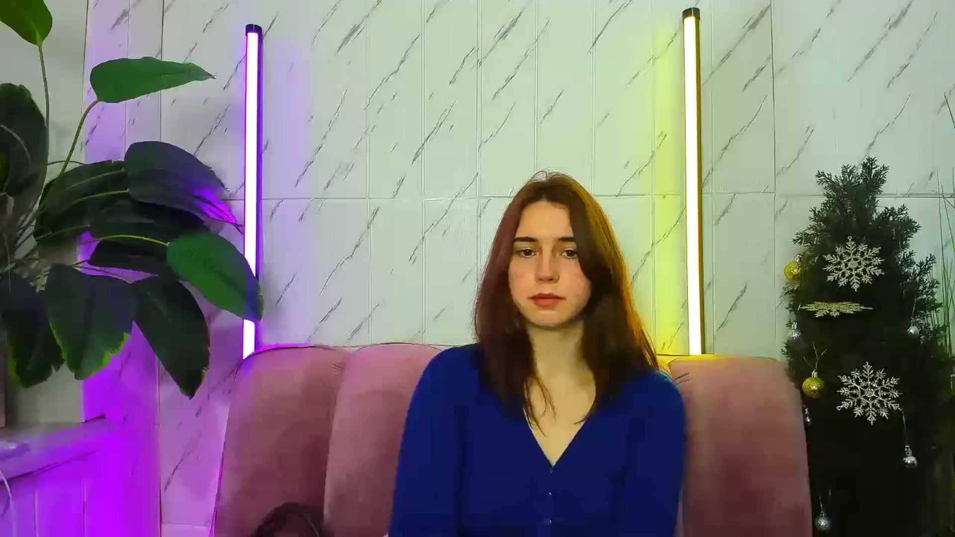 Gallery image thumbnail from EmberMoon's myfreecams stream on, 12/22/2024, 12:40 image 9 of 20