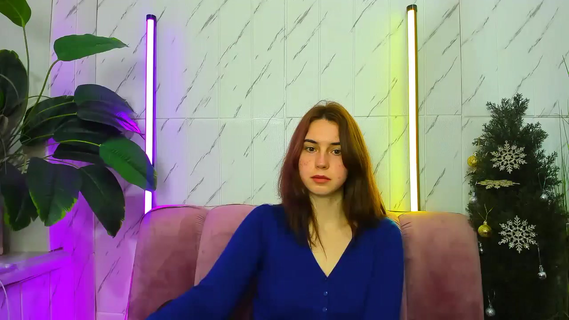 Gallery image thumbnail from EmberMoon's myfreecams stream on, 12/22/2024, 12:40 image 2 of 20