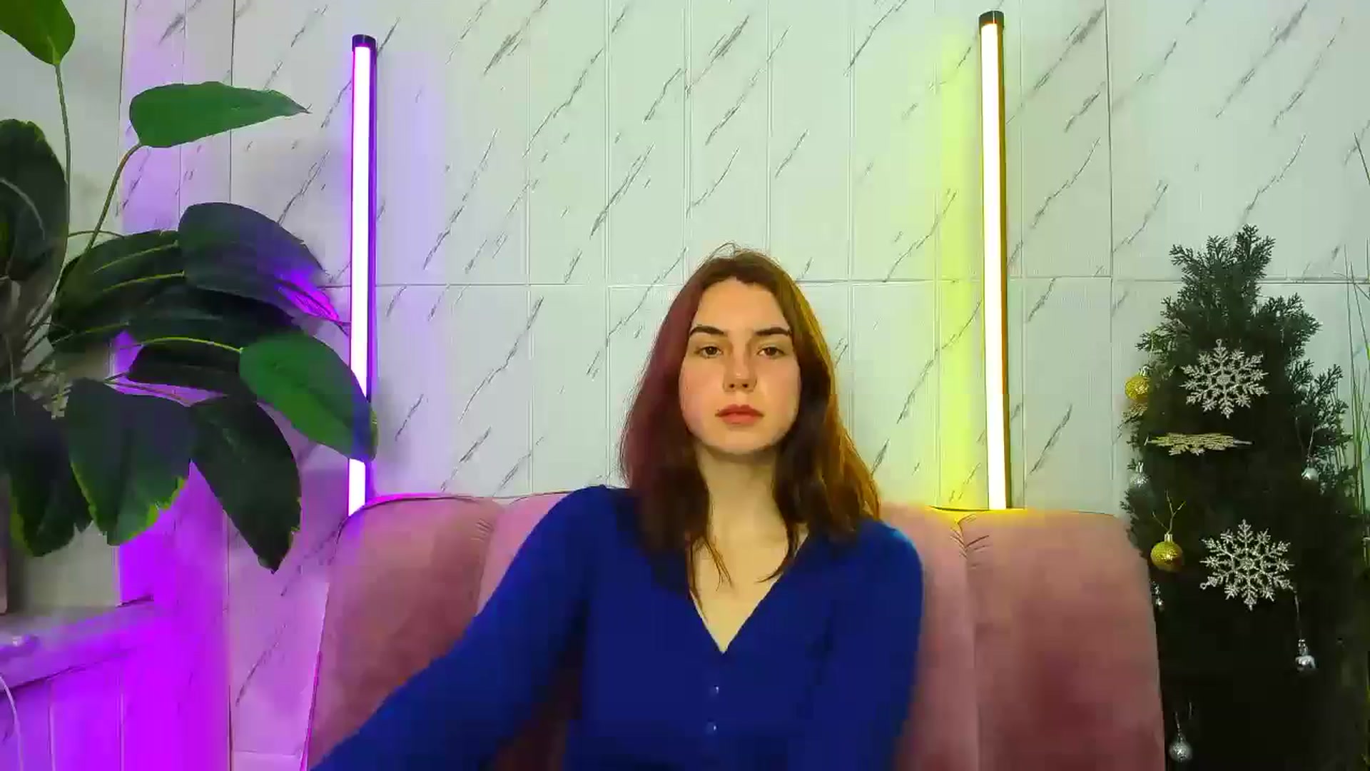 Gallery image thumbnail from EmberMoon's myfreecams stream on, 12/22/2024, 12:40 image 10 of 20