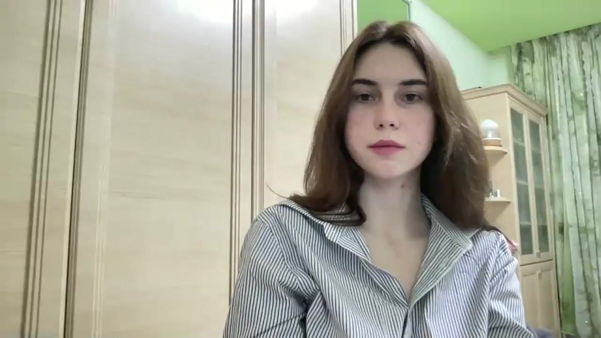 Gallery image thumbnail from EmberMoon's myfreecams stream on, 12/23/2024, 16:01 image 19 of 20
