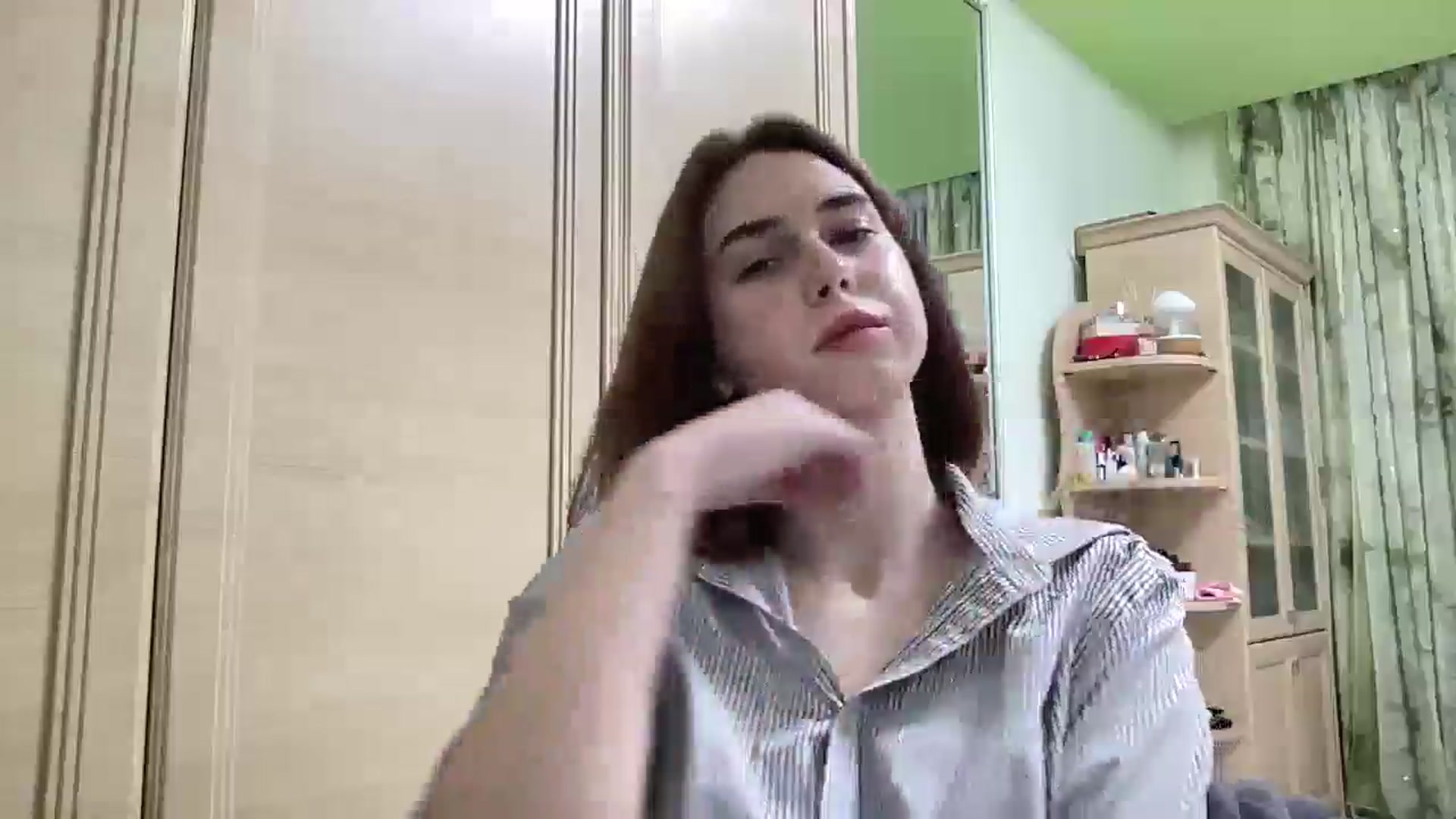 Gallery image thumbnail from EmberMoon's myfreecams stream on, 12/23/2024, 16:01 image 4 of 20