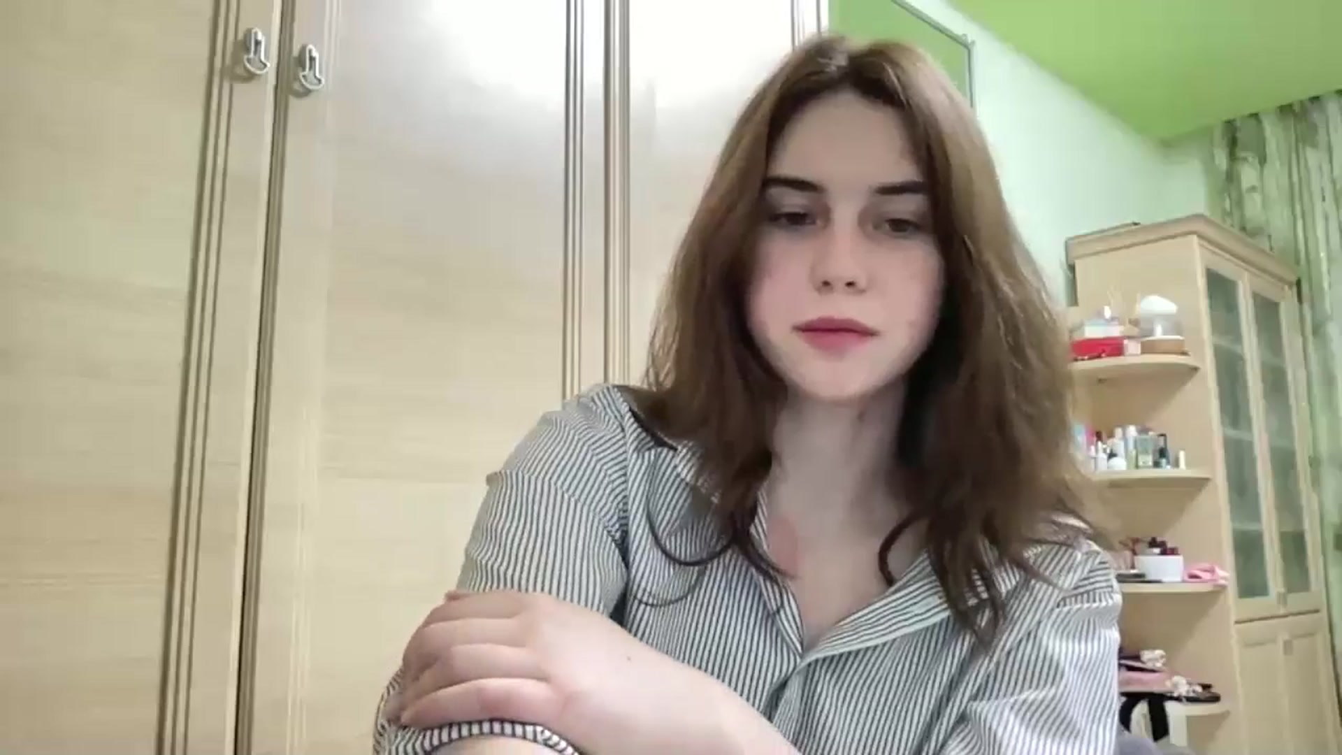 Gallery image thumbnail from EmberMoon's myfreecams stream on, 12/23/2024, 17:02 image 10 of 20