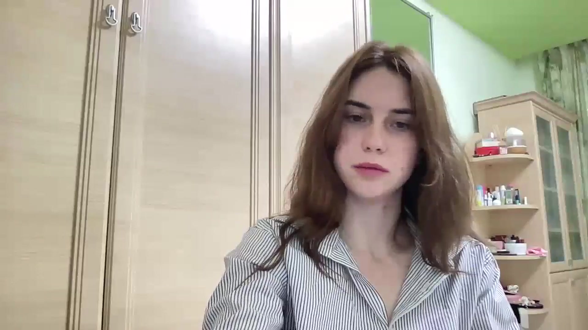 Gallery image thumbnail from EmberMoon's myfreecams stream on, 12/23/2024, 17:21 image 19 of 20