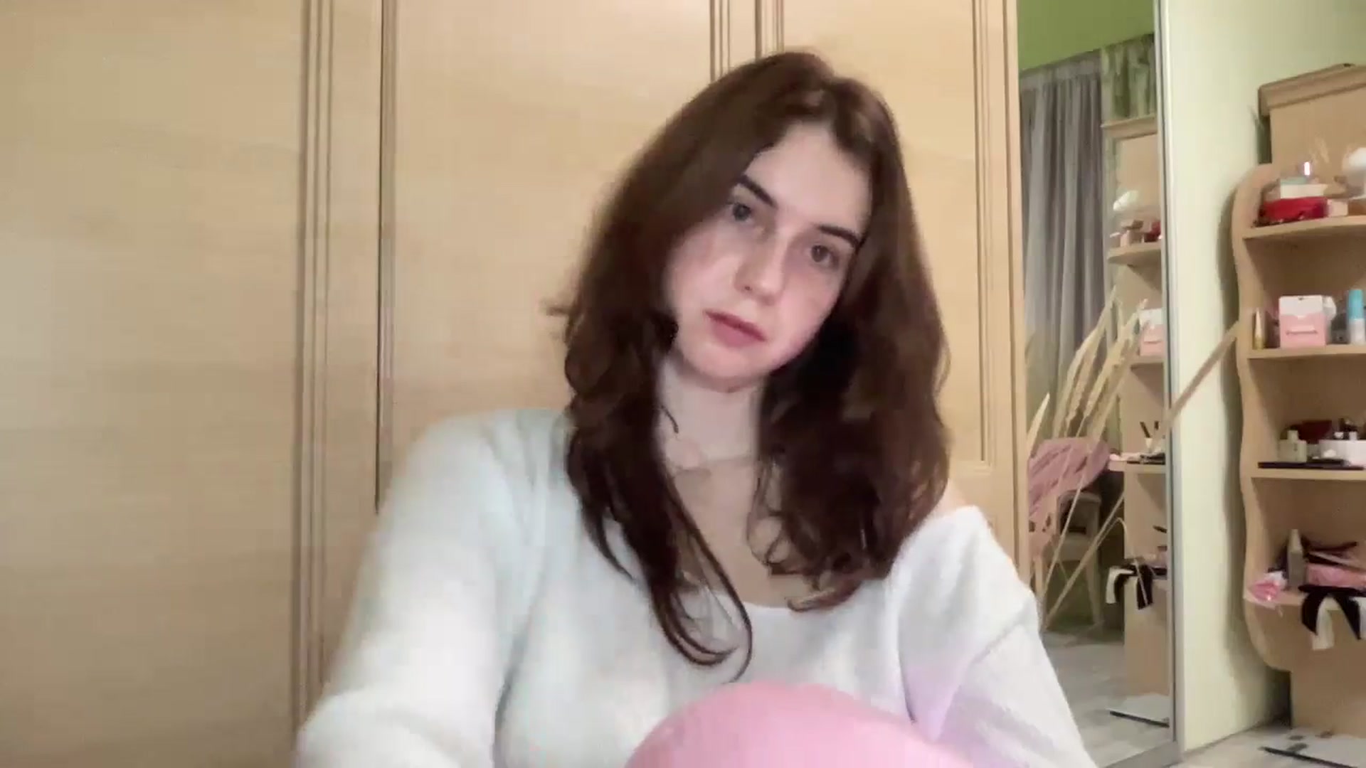 Gallery image thumbnail from EmberMoon's myfreecams stream on, 12/25/2024, 17:17 image 20 of 20
