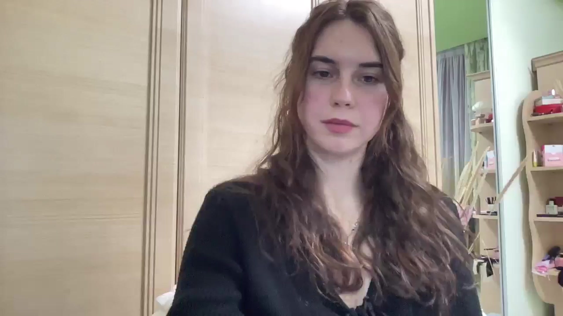Gallery image thumbnail from EmberMoon's myfreecams stream on, 12/26/2024, 16:14 image 10 of 20
