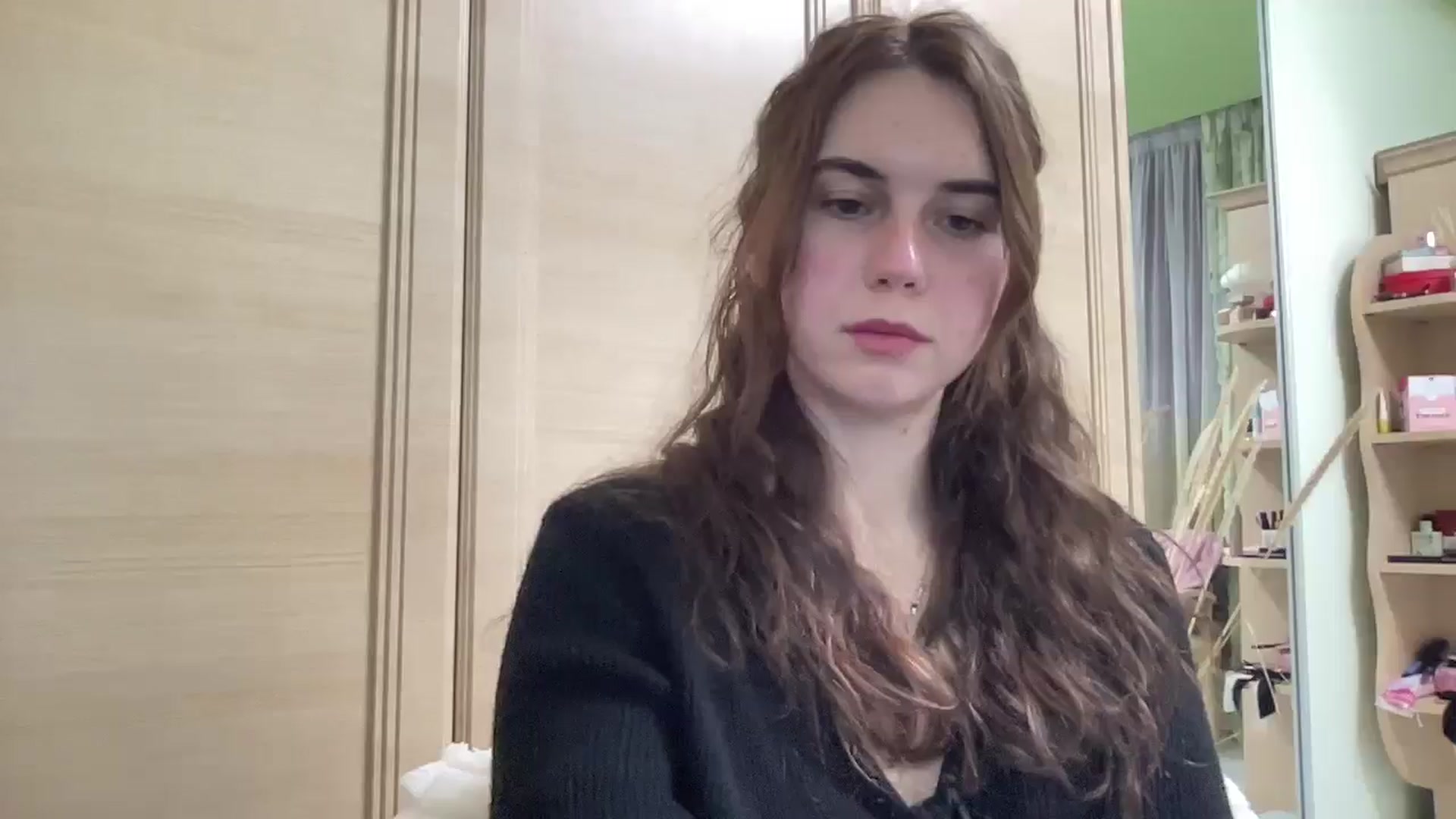 Gallery image thumbnail from EmberMoon's myfreecams stream on, 12/26/2024, 16:14 image 17 of 20