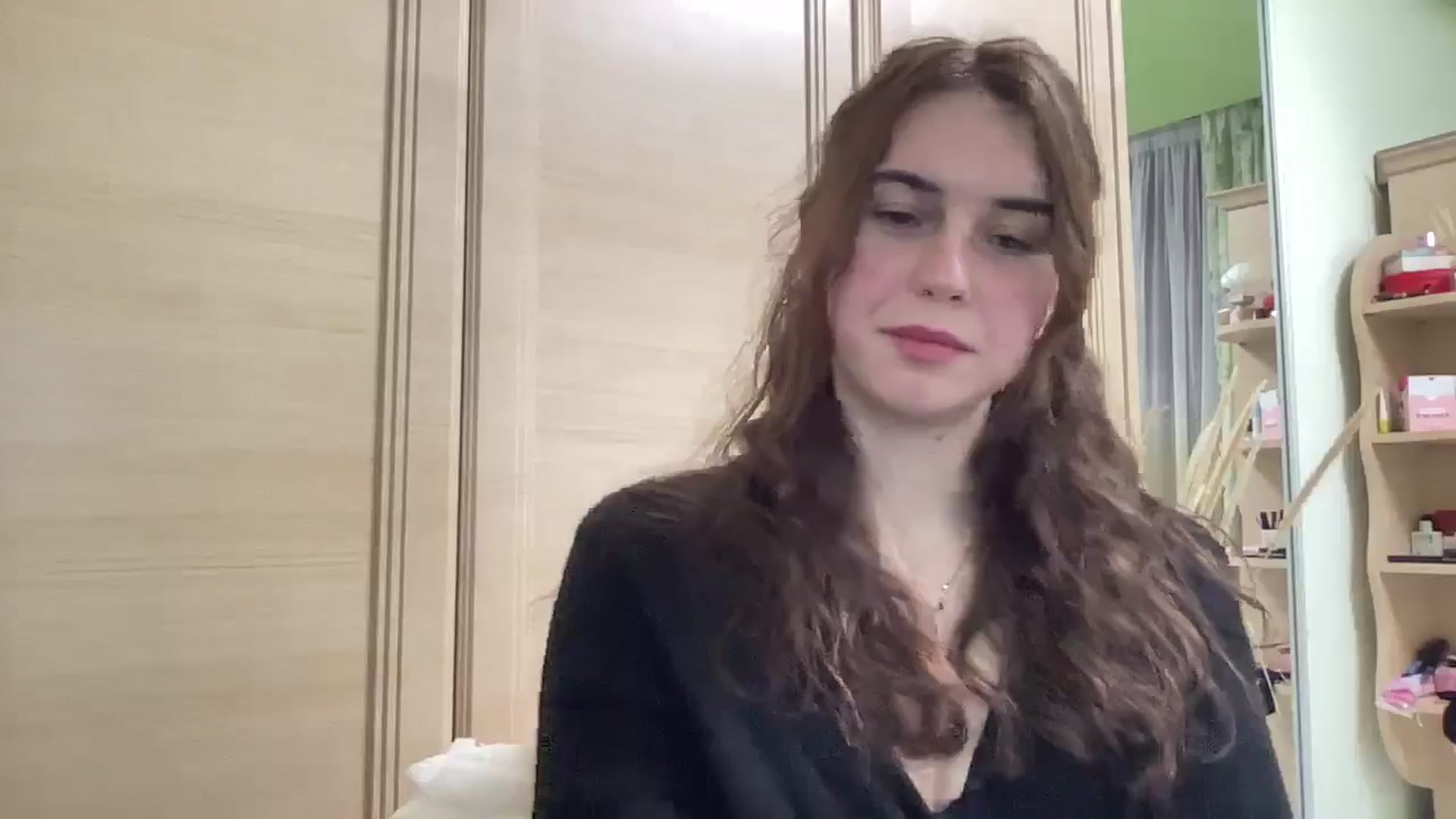 Gallery image thumbnail from EmberMoon's myfreecams stream on, 12/26/2024, 16:14 image 6 of 20