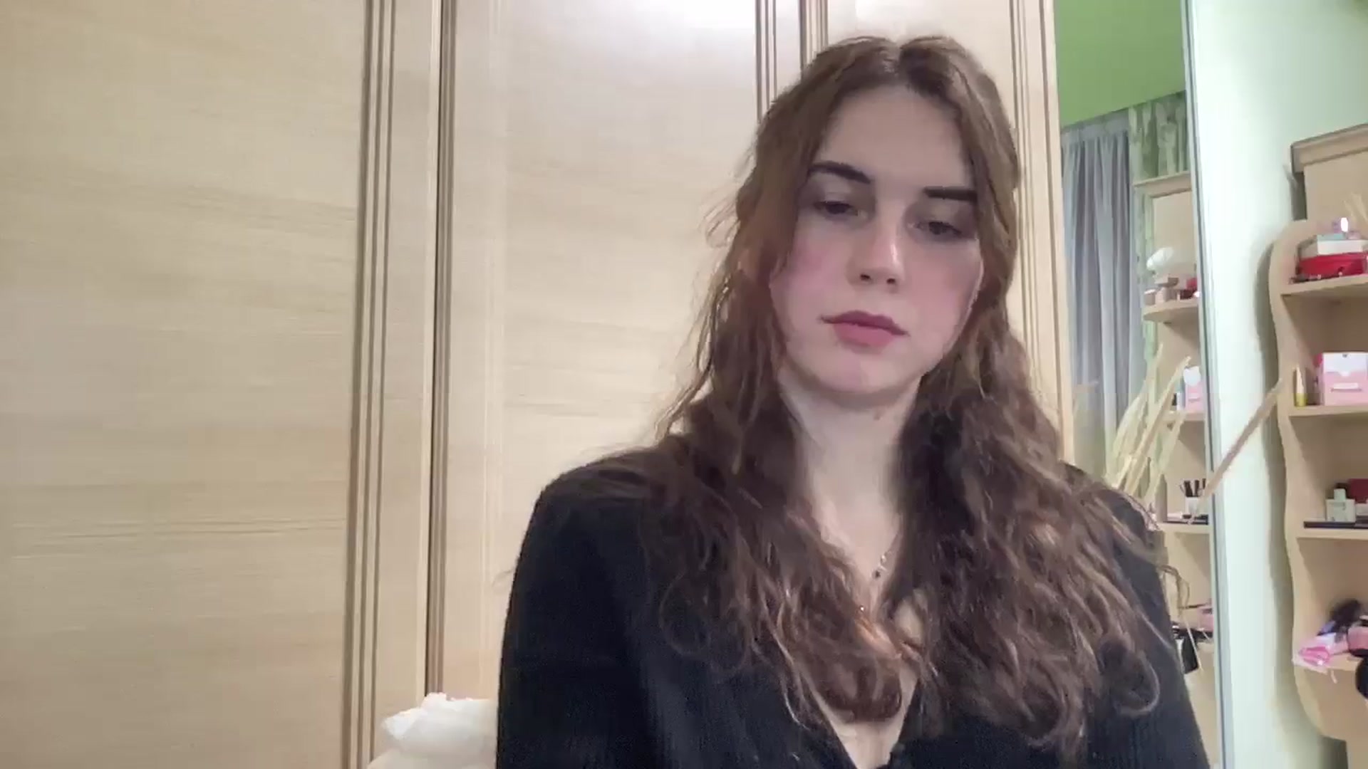 Gallery image thumbnail from EmberMoon's myfreecams stream on, 12/26/2024, 16:14 image 9 of 20