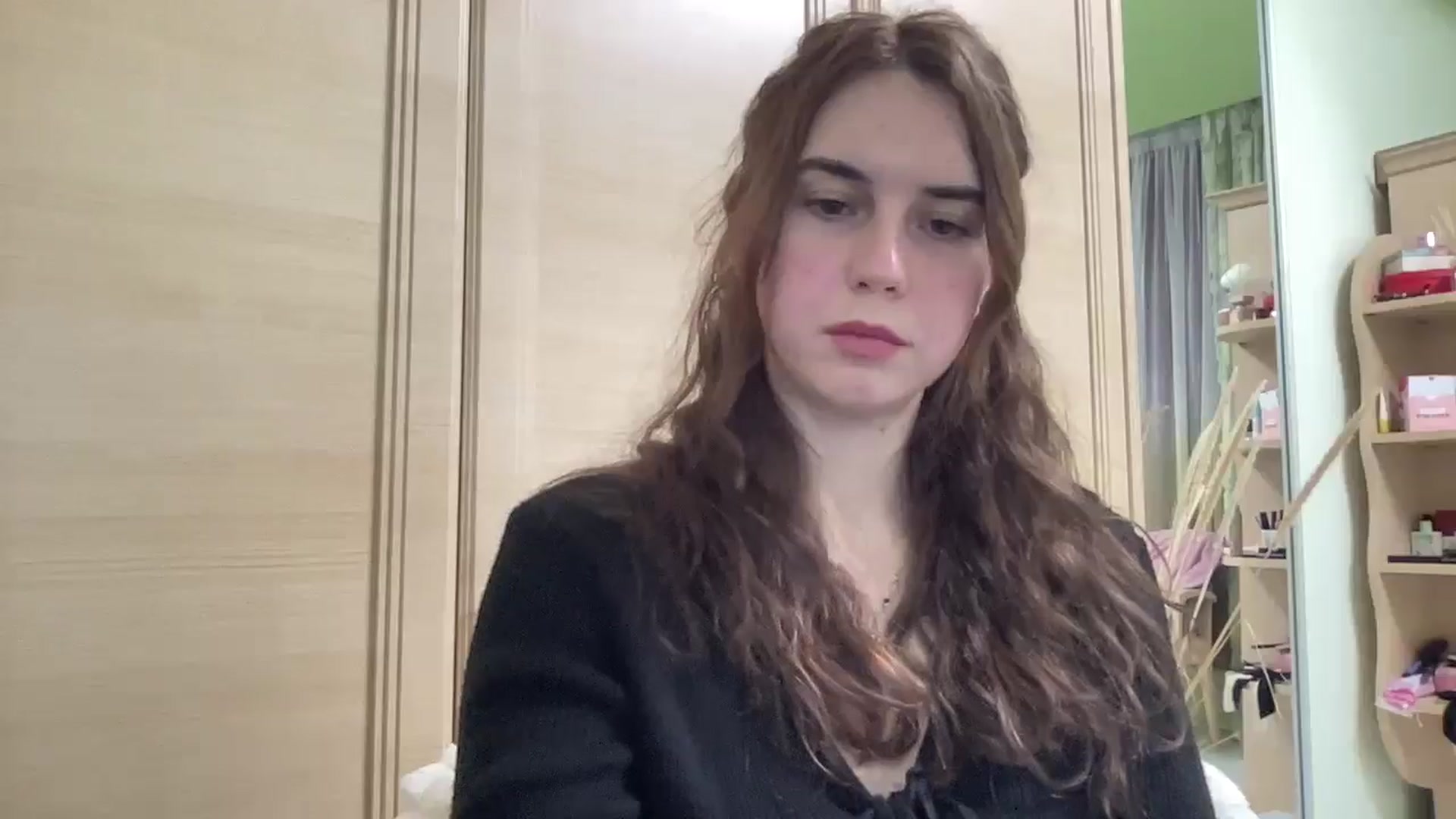 Gallery image thumbnail from EmberMoon's myfreecams stream on, 12/26/2024, 16:14 image 15 of 20
