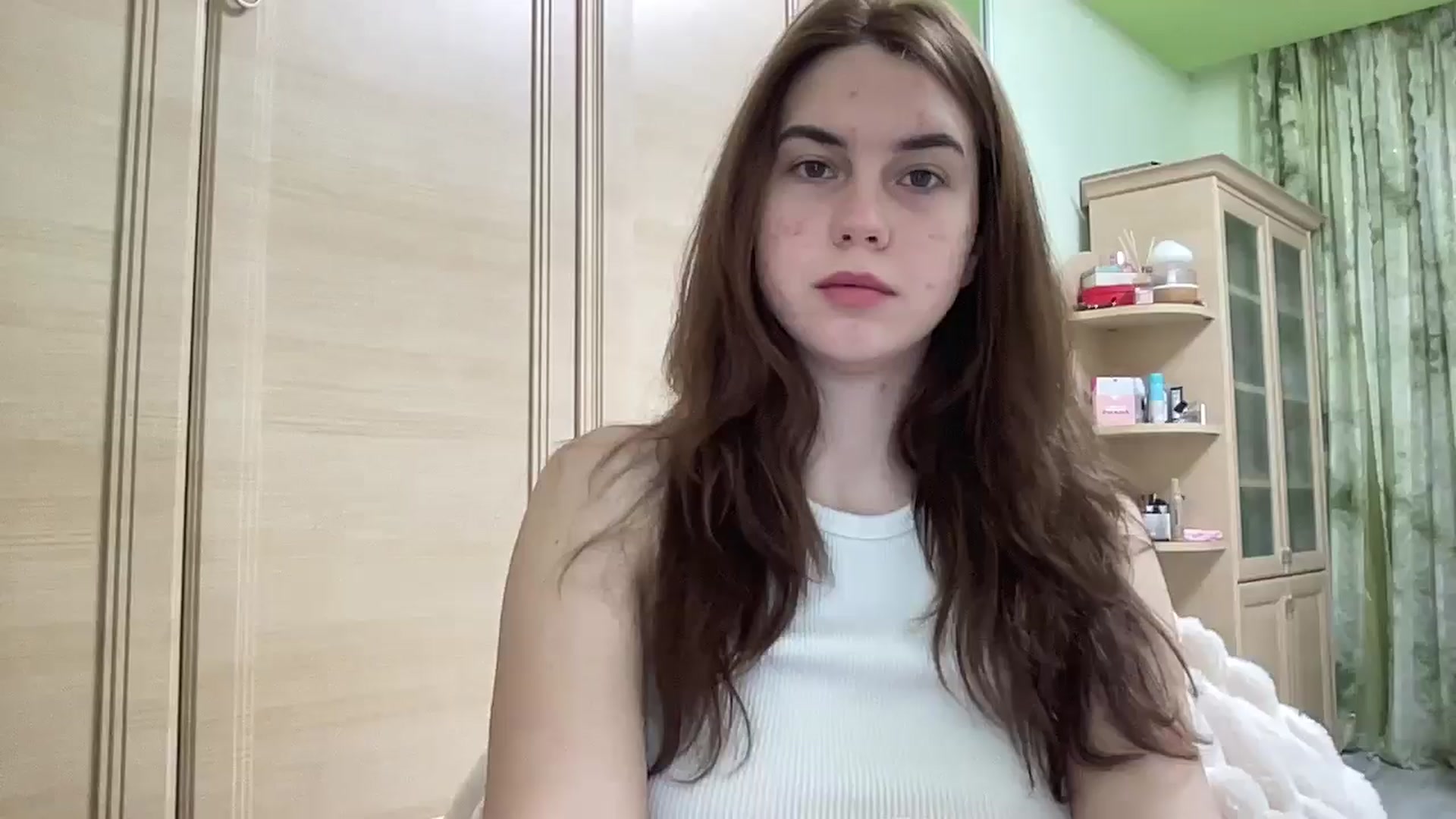 Gallery image thumbnail from EmberMoon's myfreecams stream on, 12/27/2024, 11:08 image 4 of 20