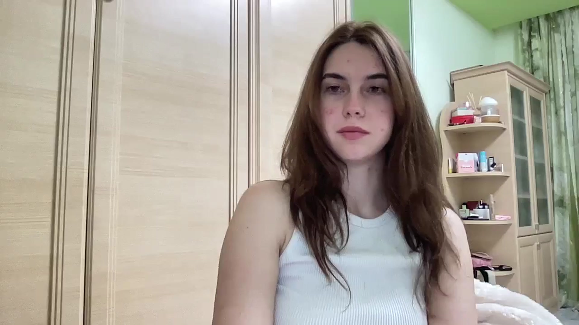 Gallery image thumbnail from EmberMoon's myfreecams stream on, 12/27/2024, 13:11 image 2 of 20