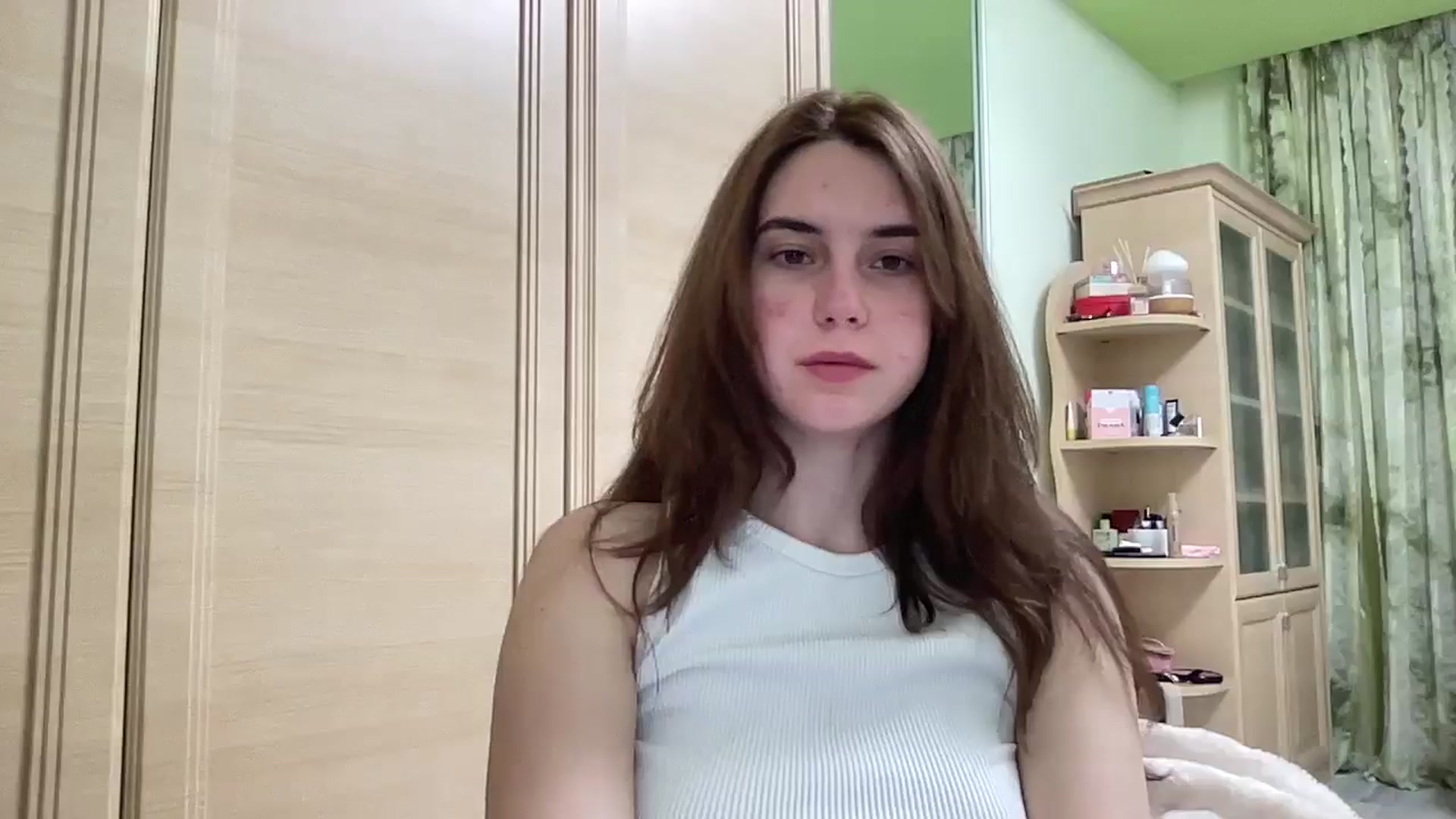 Gallery image thumbnail from EmberMoon's myfreecams stream on, 12/27/2024, 14:32 image 13 of 20