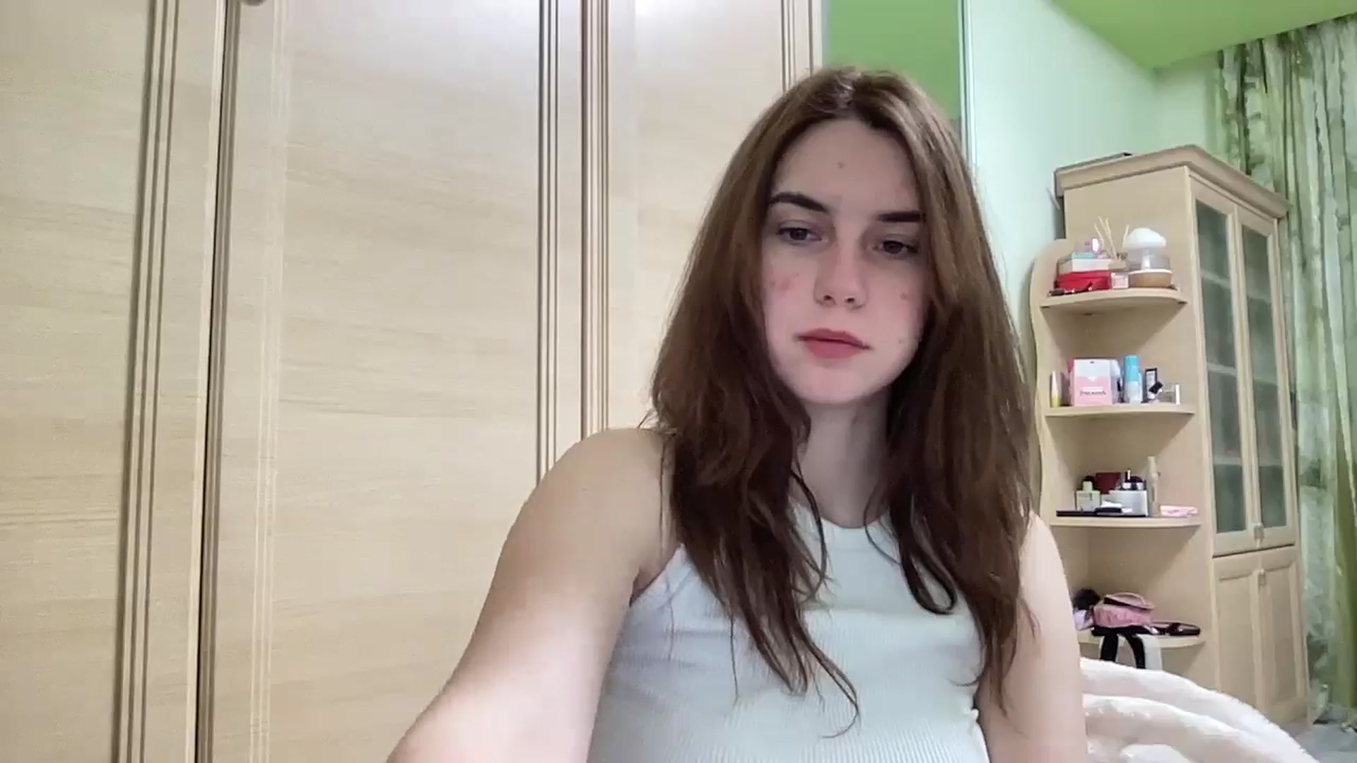 Gallery image thumbnail from EmberMoon's myfreecams stream on, 12/27/2024, 14:32 image 6 of 20