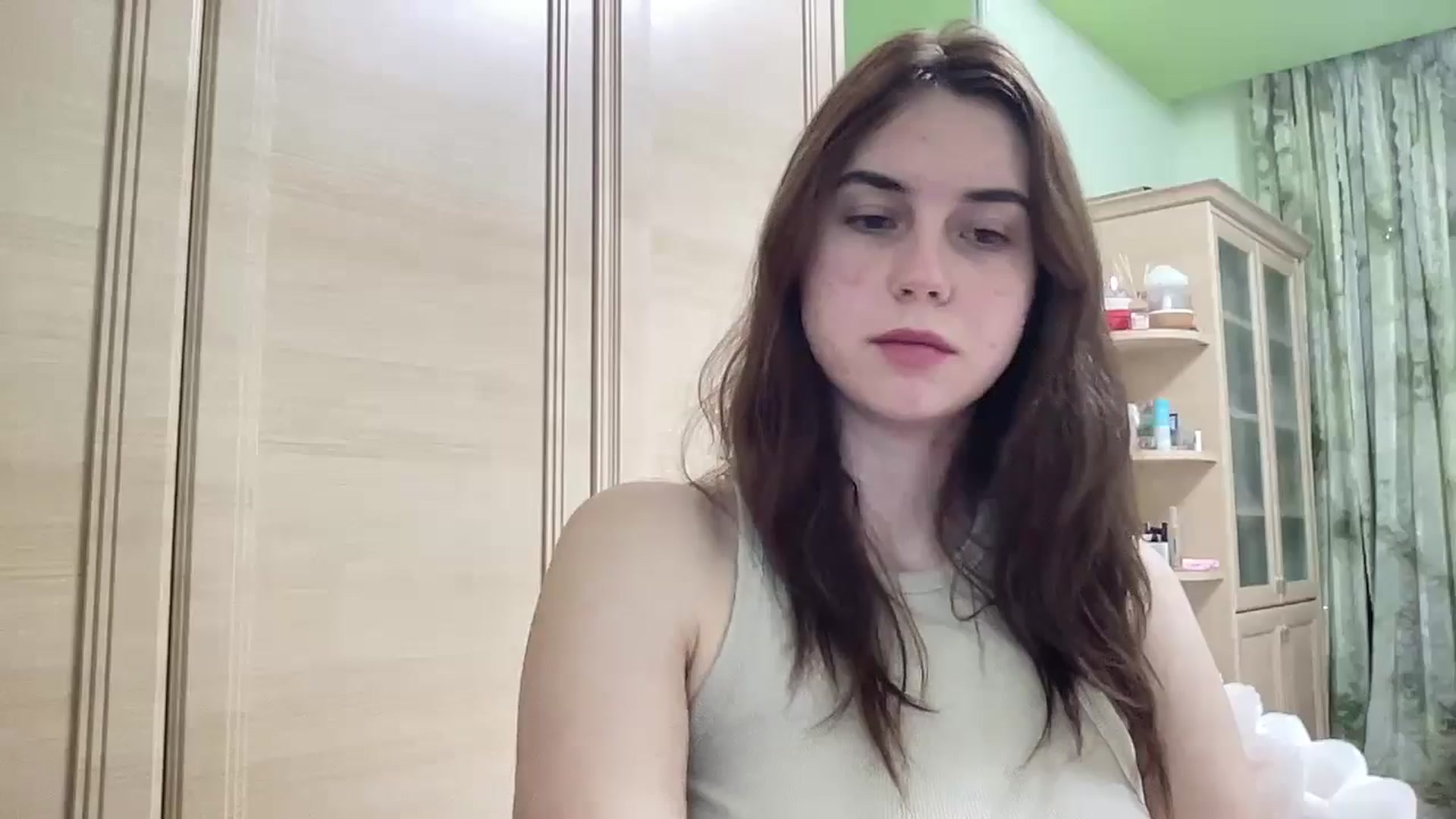 Gallery image thumbnail from EmberMoon's myfreecams stream on, 12/28/2024, 13:50 image 14 of 20