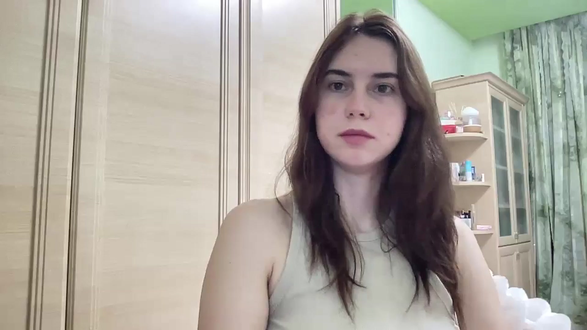 Gallery image thumbnail from EmberMoon's myfreecams stream on, 12/28/2024, 13:50 image 13 of 20