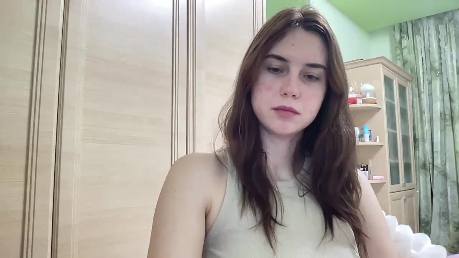 Gallery image thumbnail from EmberMoon's myfreecams stream on, 12/28/2024, 13:50 image 11 of 20
