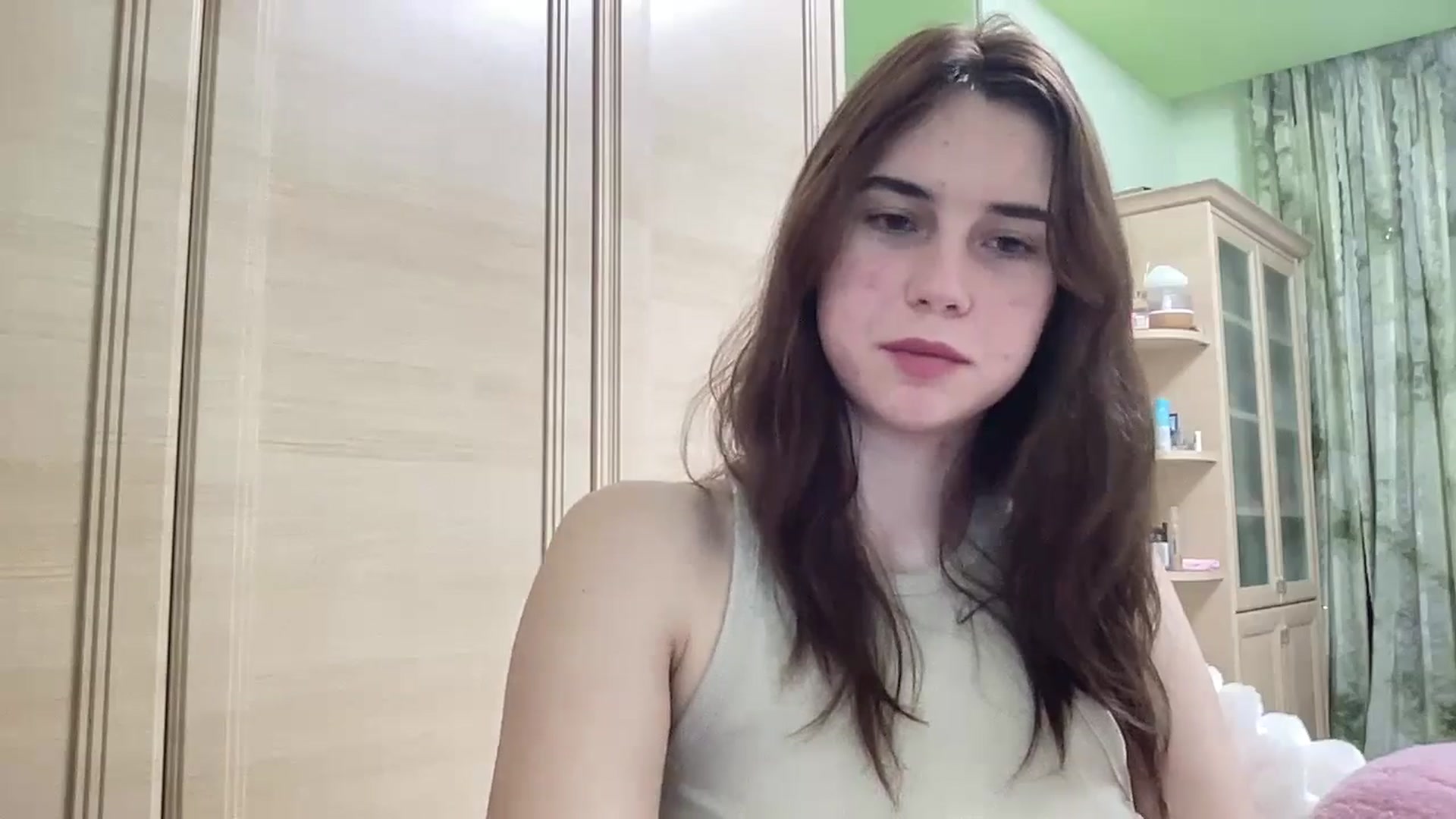 Gallery image thumbnail from EmberMoon's myfreecams stream on, 12/28/2024, 13:50 image 16 of 20