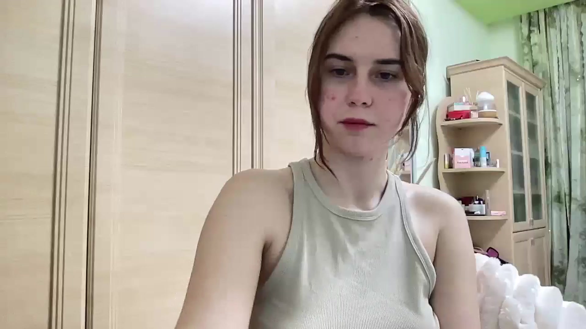 Gallery image thumbnail from EmberMoon's myfreecams stream on, 12/28/2024, 17:31 image 13 of 20
