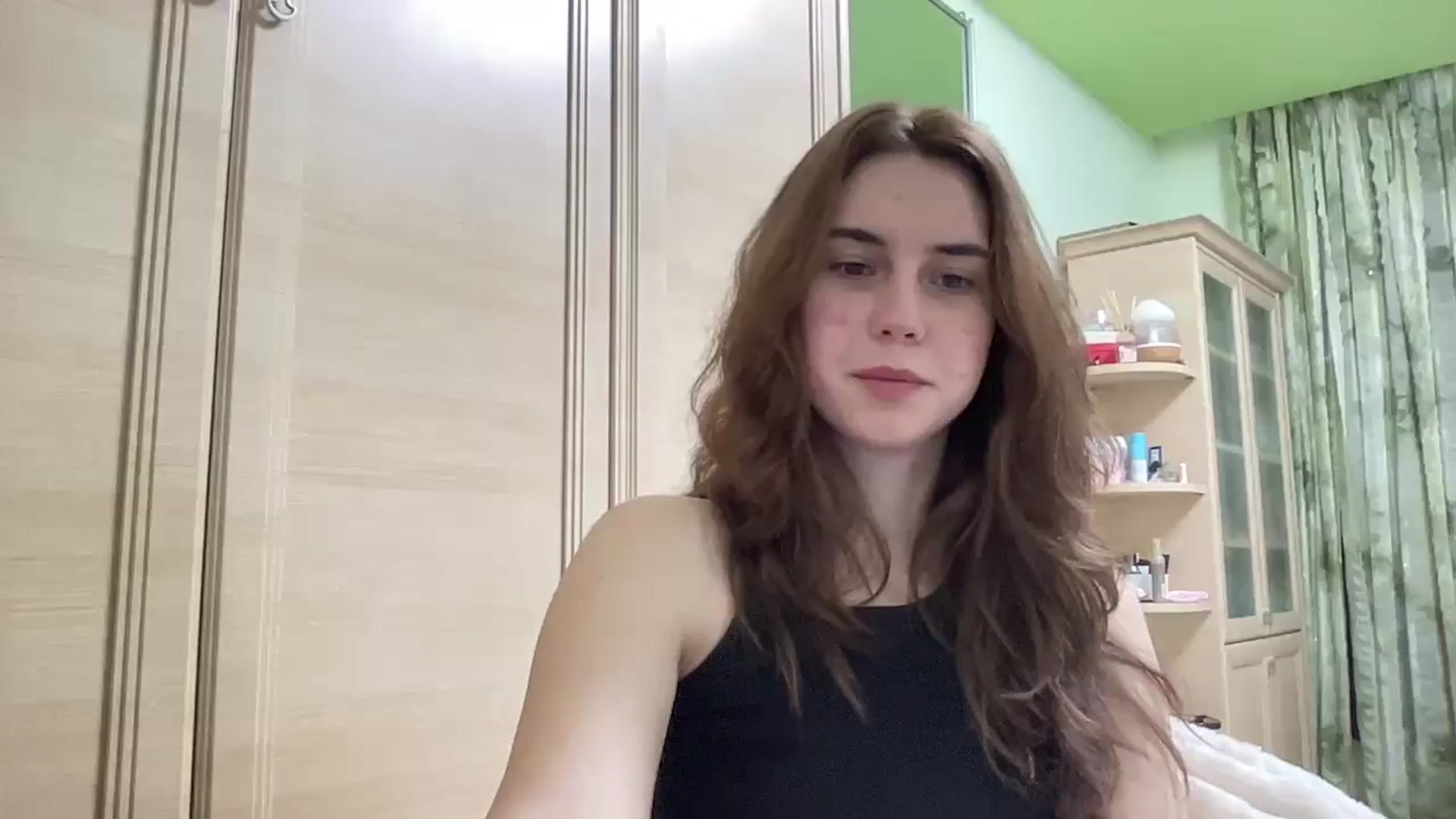 Gallery image thumbnail from EmberMoon's myfreecams stream on, 12/29/2024, 13:06 image 18 of 20