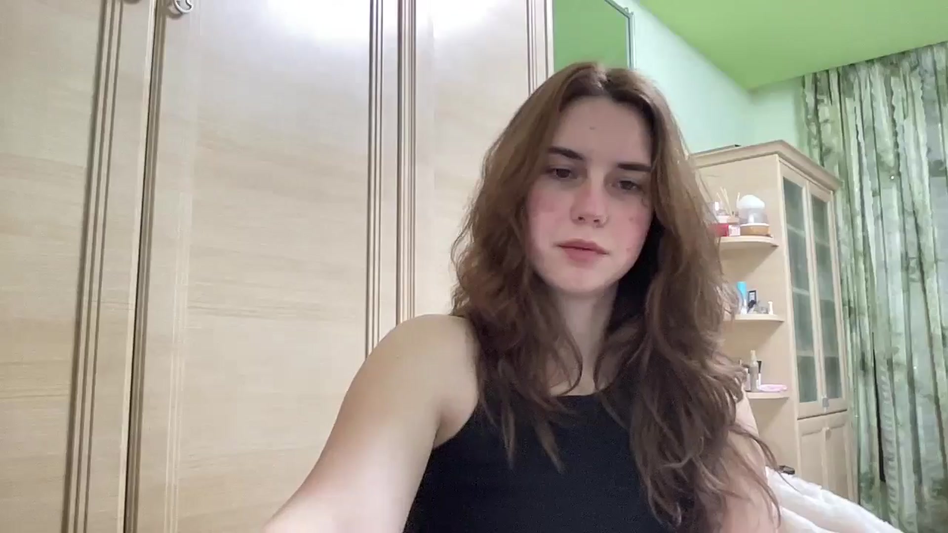 Gallery image thumbnail from EmberMoon's myfreecams stream on, 12/29/2024, 13:06 image 19 of 20