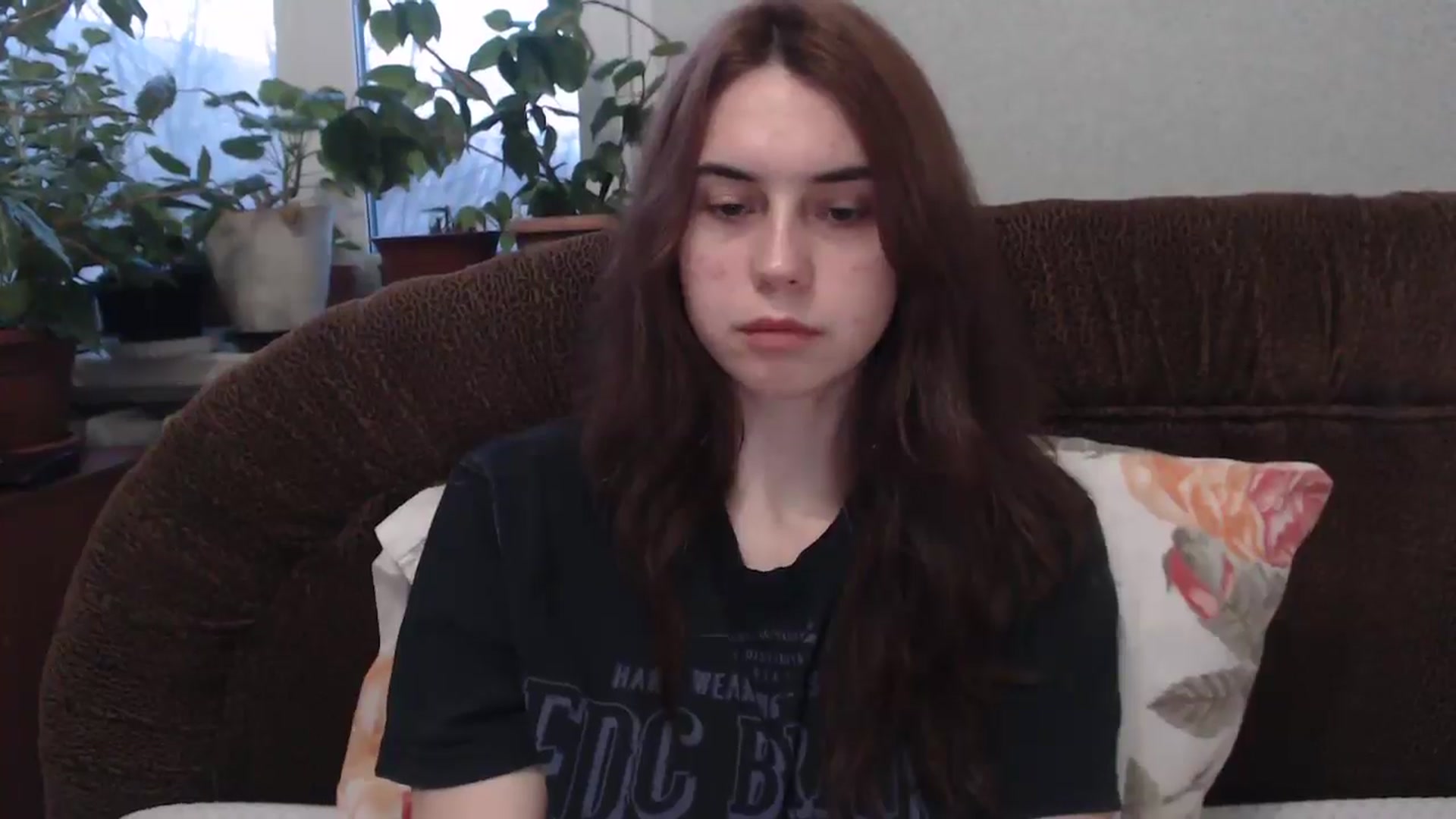 Gallery image thumbnail from EmberMoon's myfreecams stream on, 01/02/2025, 14:33 image 17 of 20