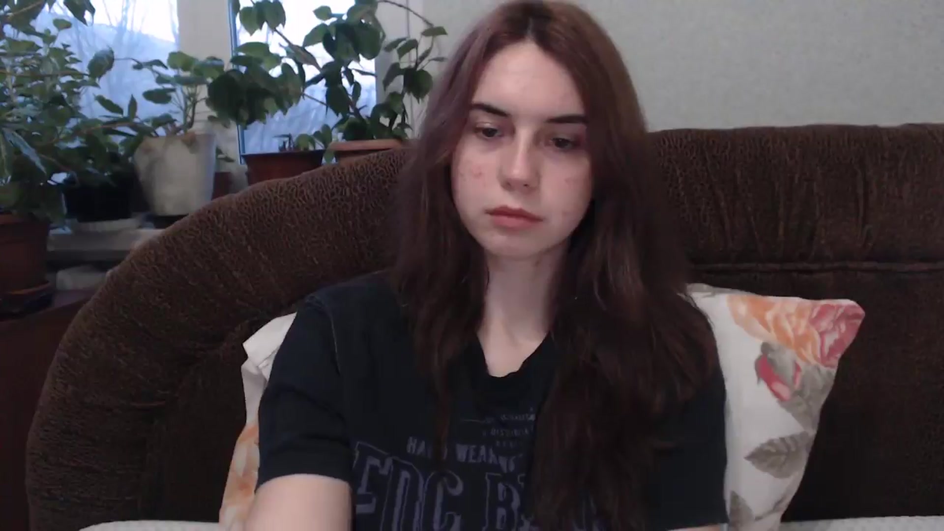 Gallery image thumbnail from EmberMoon's myfreecams stream on, 01/02/2025, 14:33 image 19 of 20