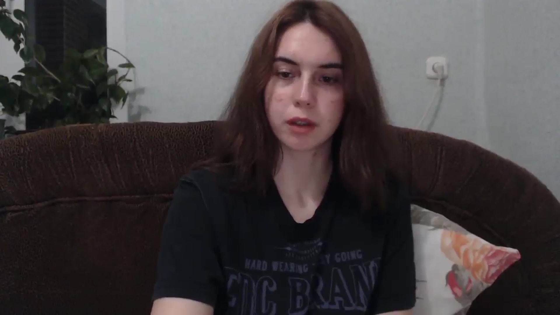 Gallery image thumbnail from EmberMoon's myfreecams stream on, 01/02/2025, 15:49 image 3 of 20